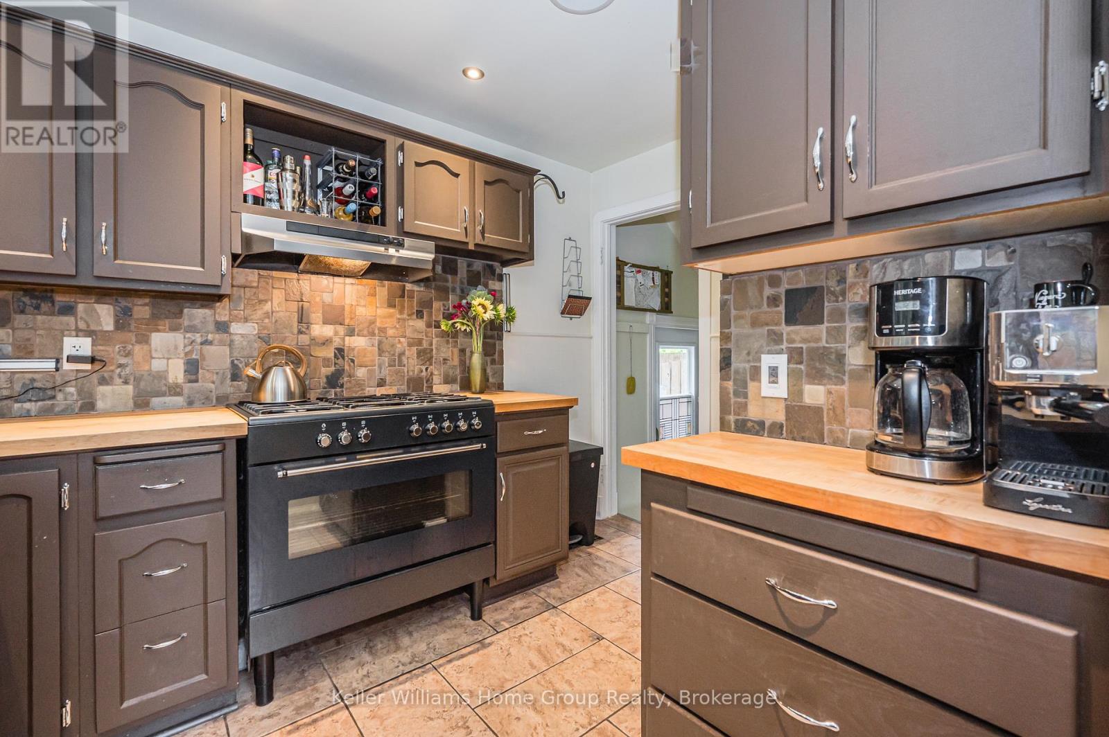 Photo 39 of 48 Dane Street, Kitchener ON