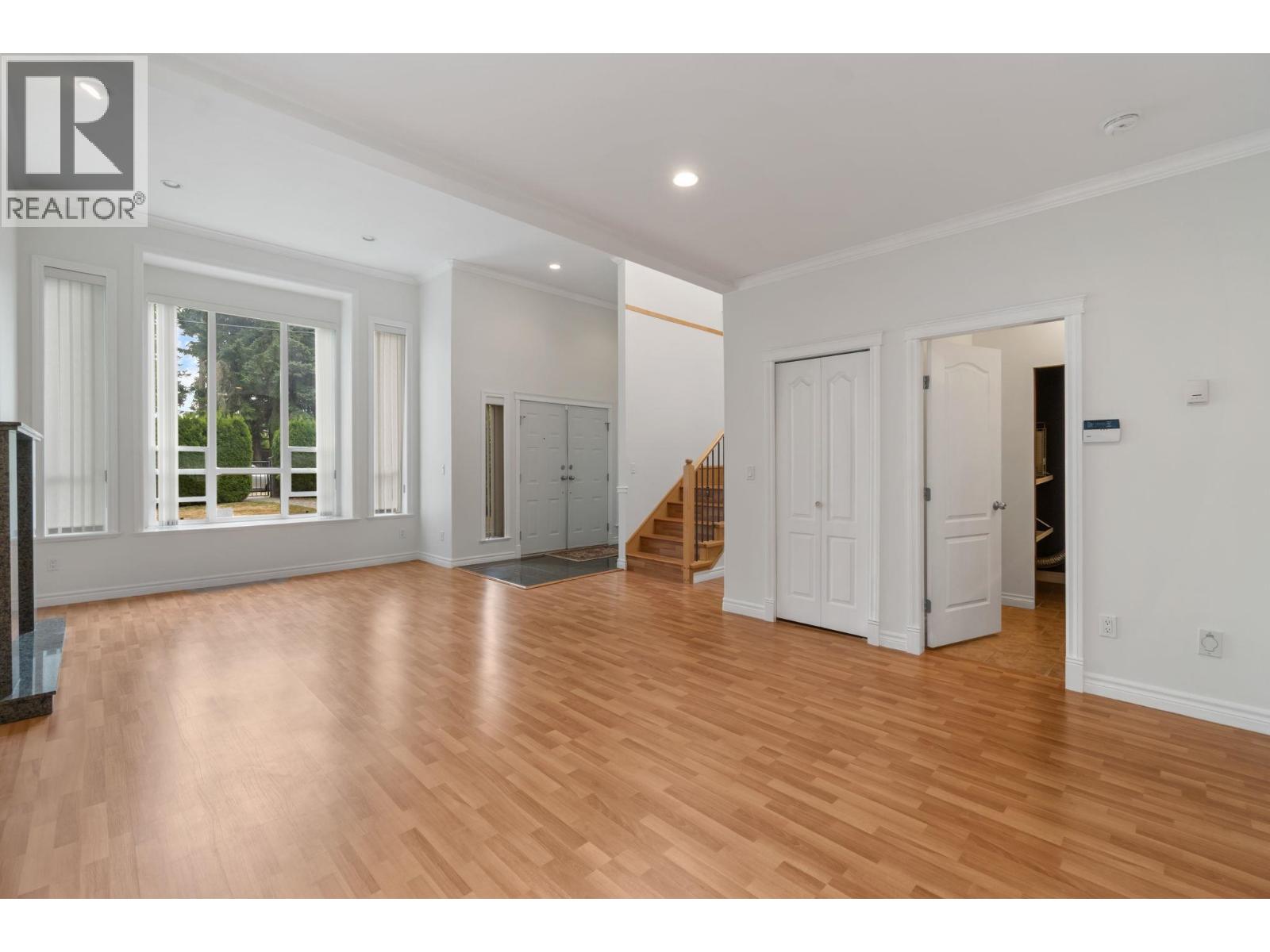 Photo 11 of 6475 Sperling Avenue, Burnaby BC