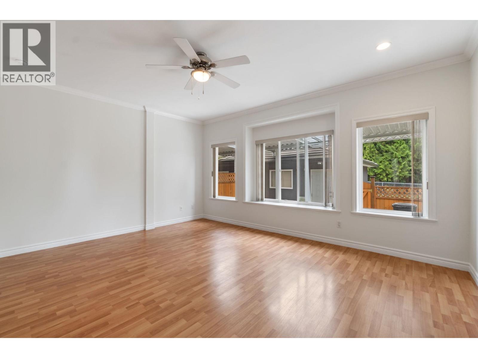 Photo 7 of 6475 Sperling Avenue, Burnaby BC