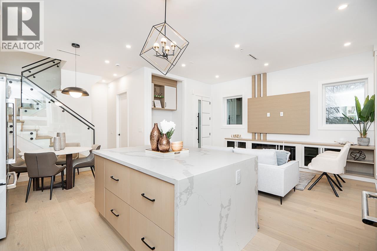Photo 8 of 2 2753 Nanaimo Street, Vancouver BC