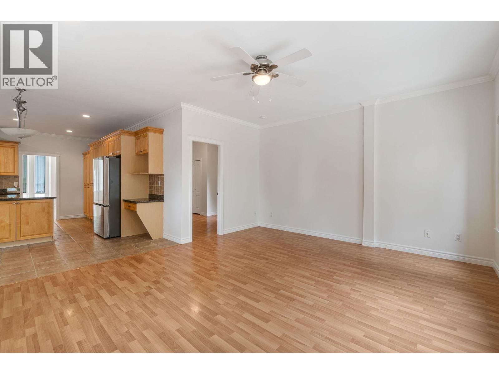 Photo 8 of 6475 Sperling Avenue, Burnaby BC