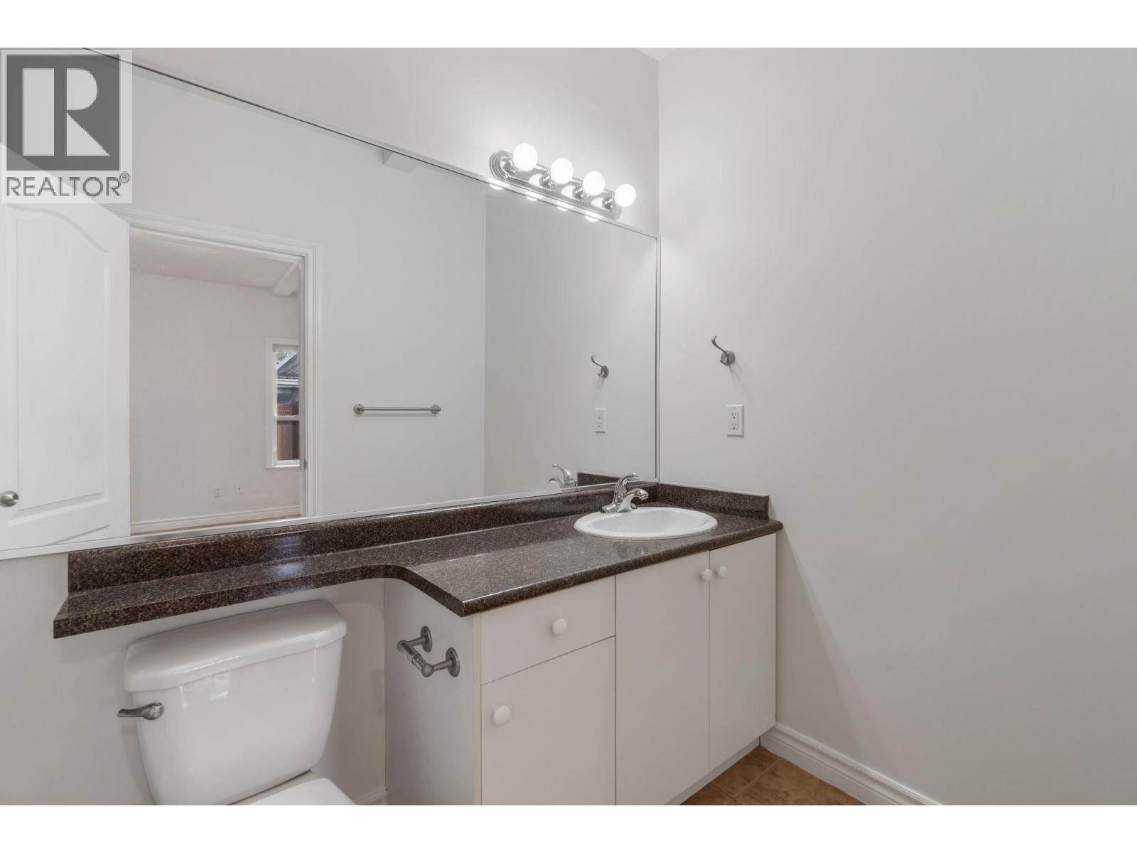 Photo 25 of 6475 Sperling Avenue, Burnaby BC