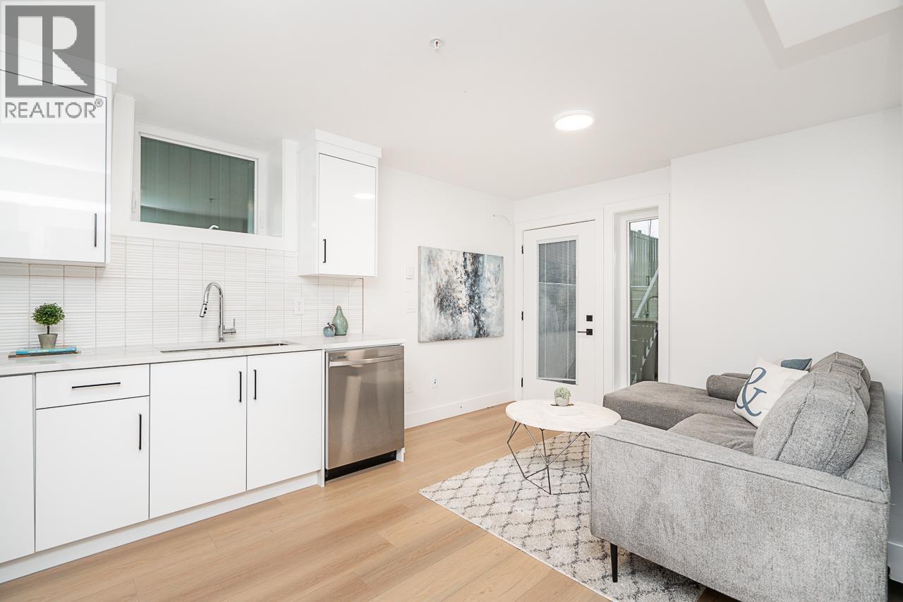 Photo 20 of 2 2753 Nanaimo Street, Vancouver BC