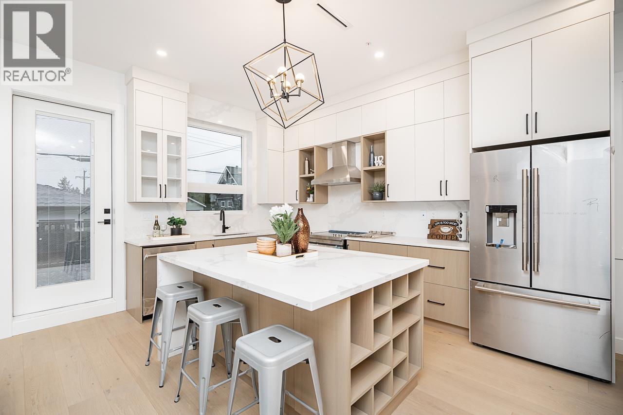 Photo 6 of 2 2753 Nanaimo Street, Vancouver BC