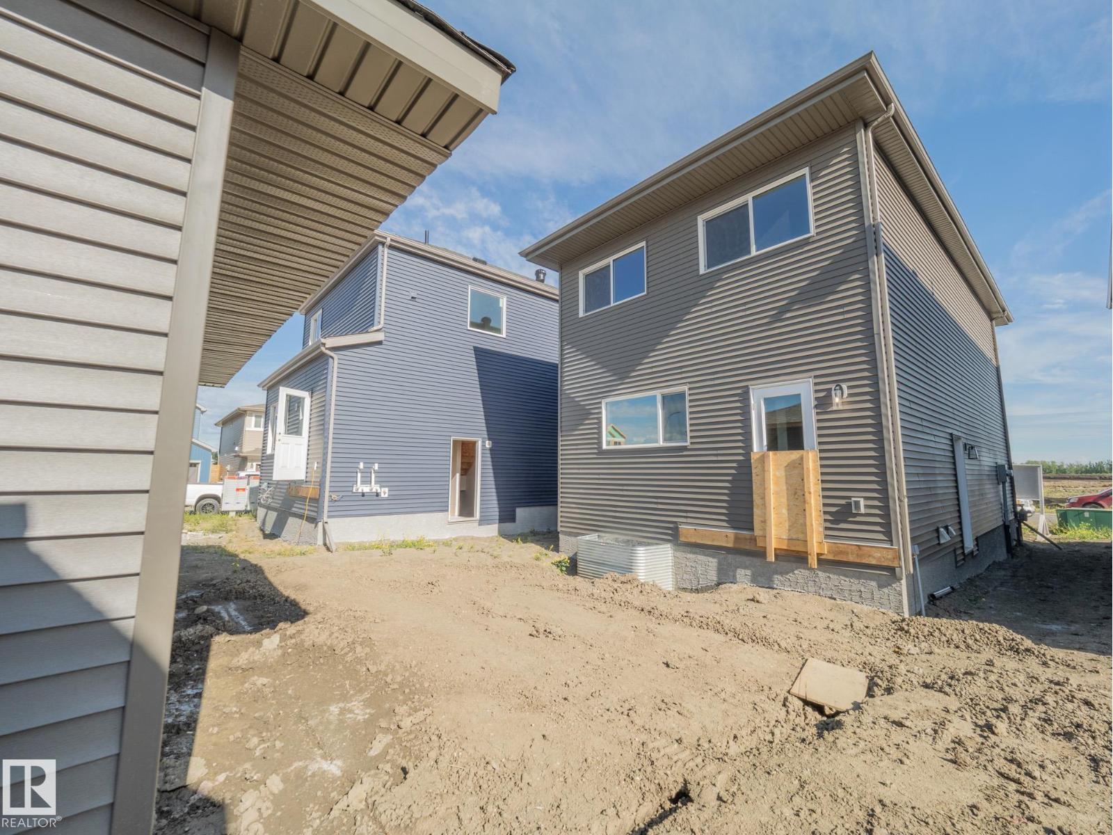 3 ETON LI, Spruce Grove