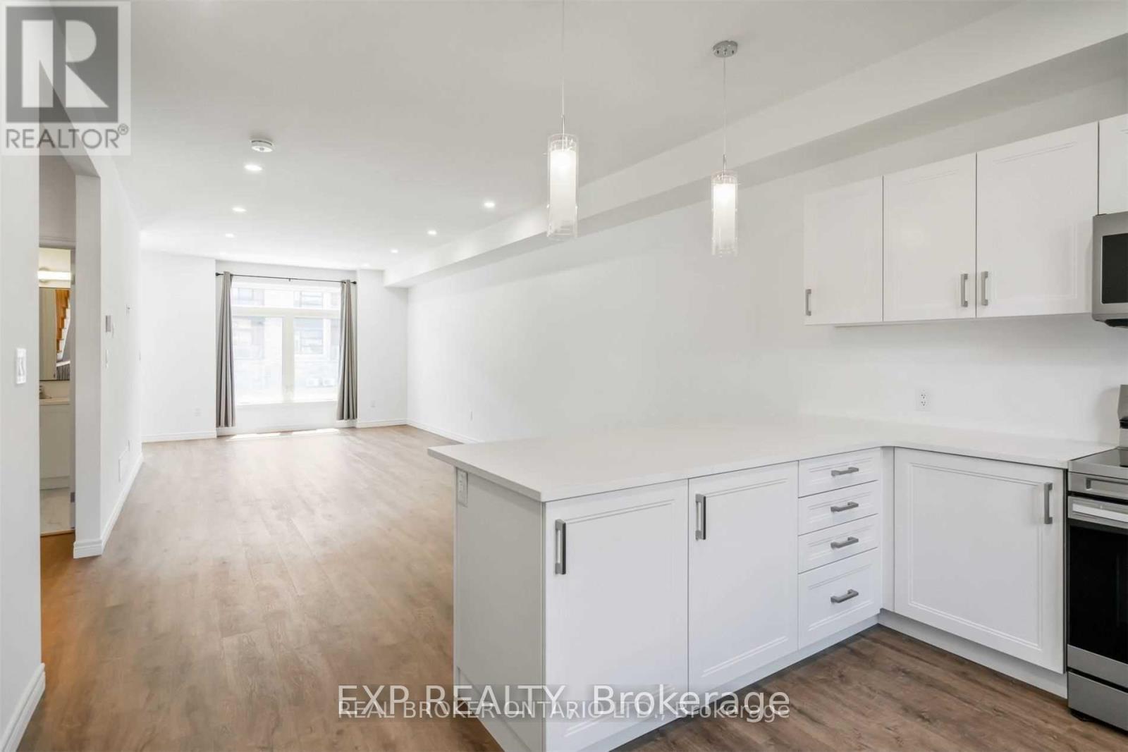 Photo 1 of 141 Summersides Boulevard, Pelham ON