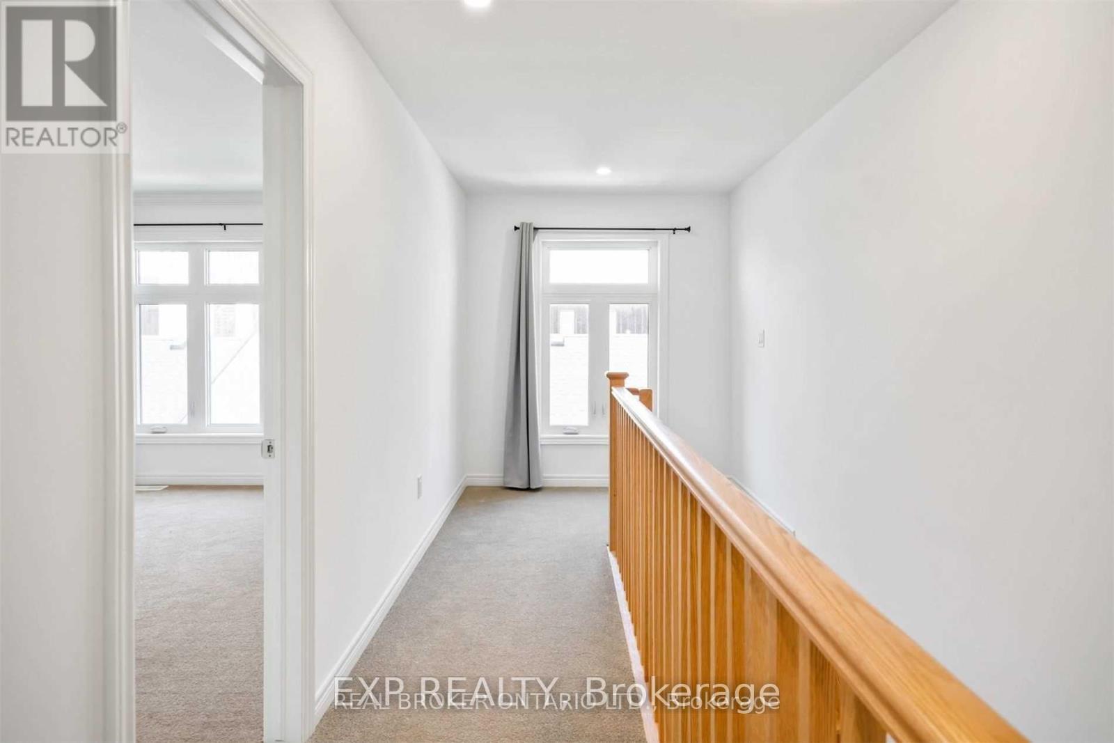 Photo 22 of 141 Summersides Boulevard, Pelham ON