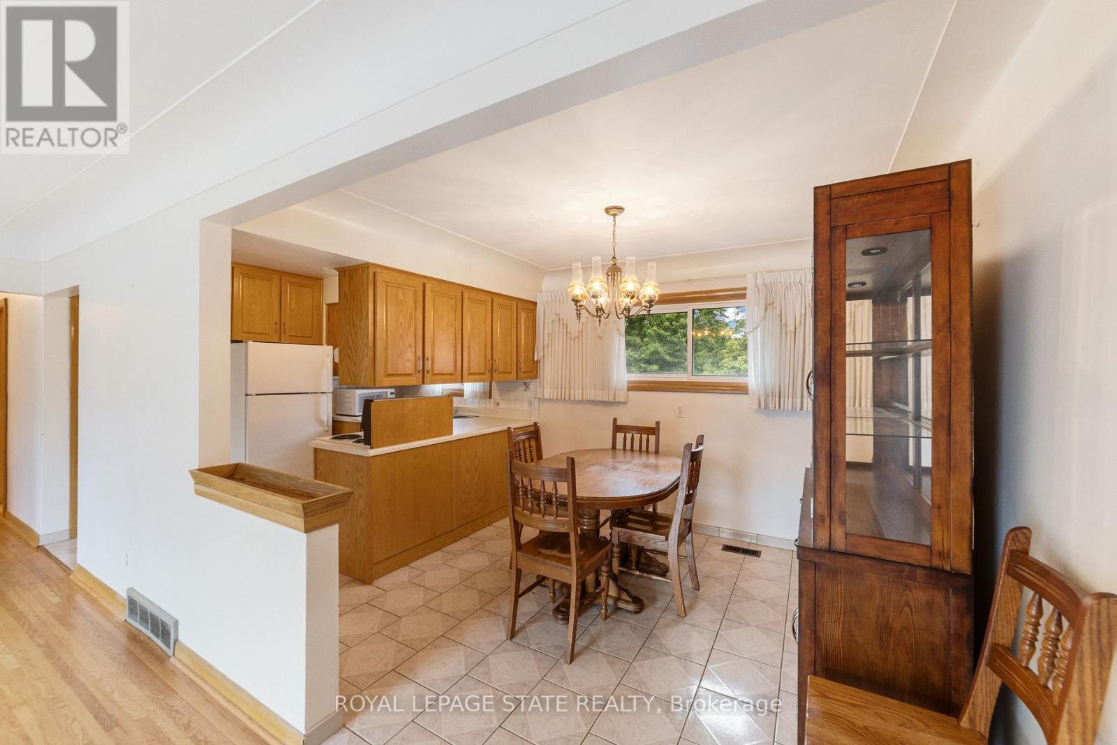 Photo 34 of 347 Hixon Road, Hamilton ON
