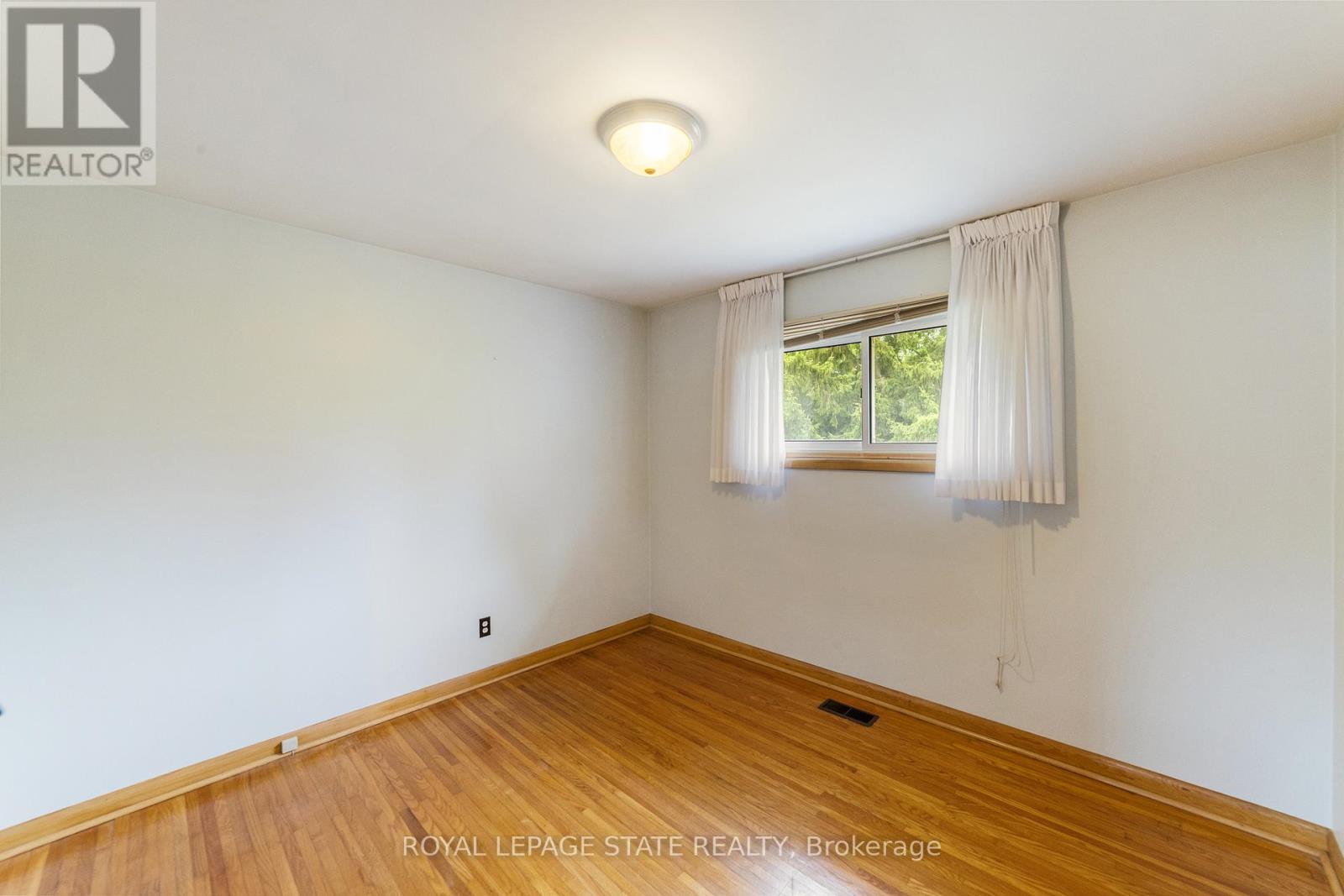 Photo 14 of 347 Hixon Road, Hamilton ON