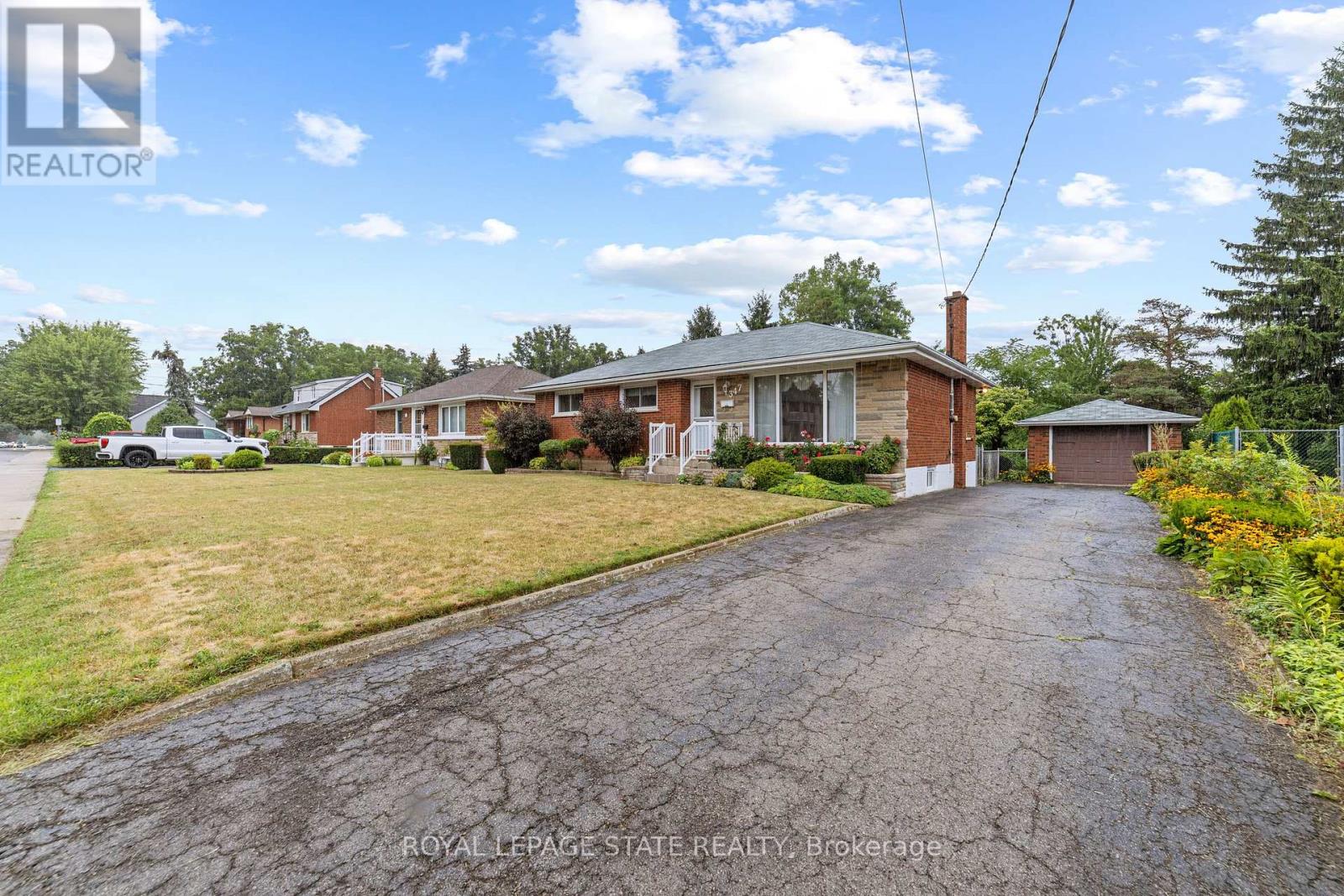 Photo 9 of 347 Hixon Road, Hamilton ON