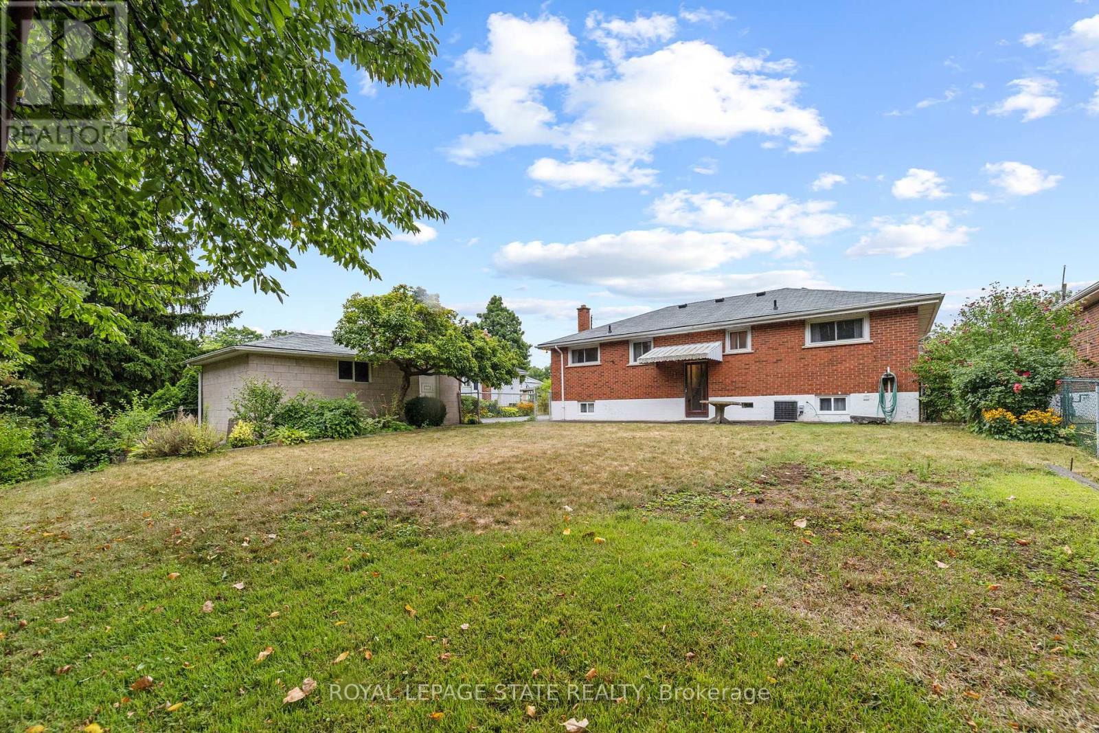 Photo 30 of 347 Hixon Road, Hamilton ON