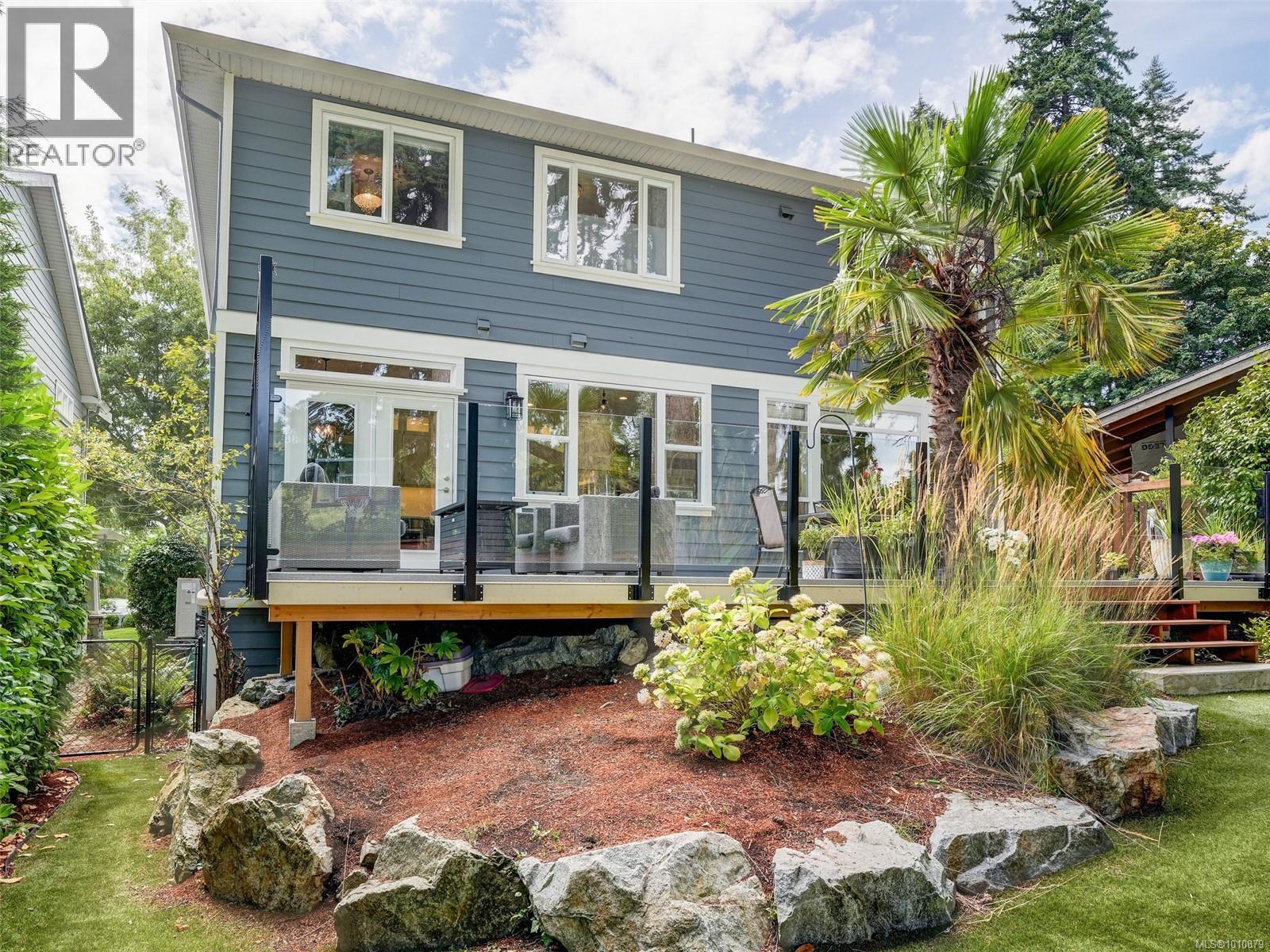 Single Family House for Sale in  Caselton Pl Saanich 