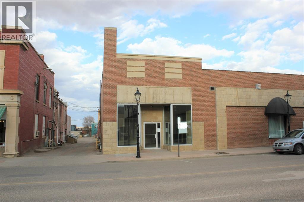 Photo 1 of 602 3 Street Se, Medicine Hat AB