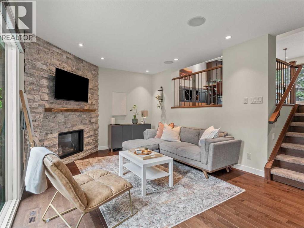 Single Family House 4 Level for Sale in  Point Mckay Road NW Point McKay Calgary 