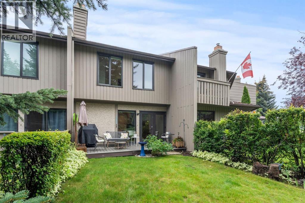 Single Family House 4 Level for Sale in  Point Mckay Road NW Point McKay Calgary 