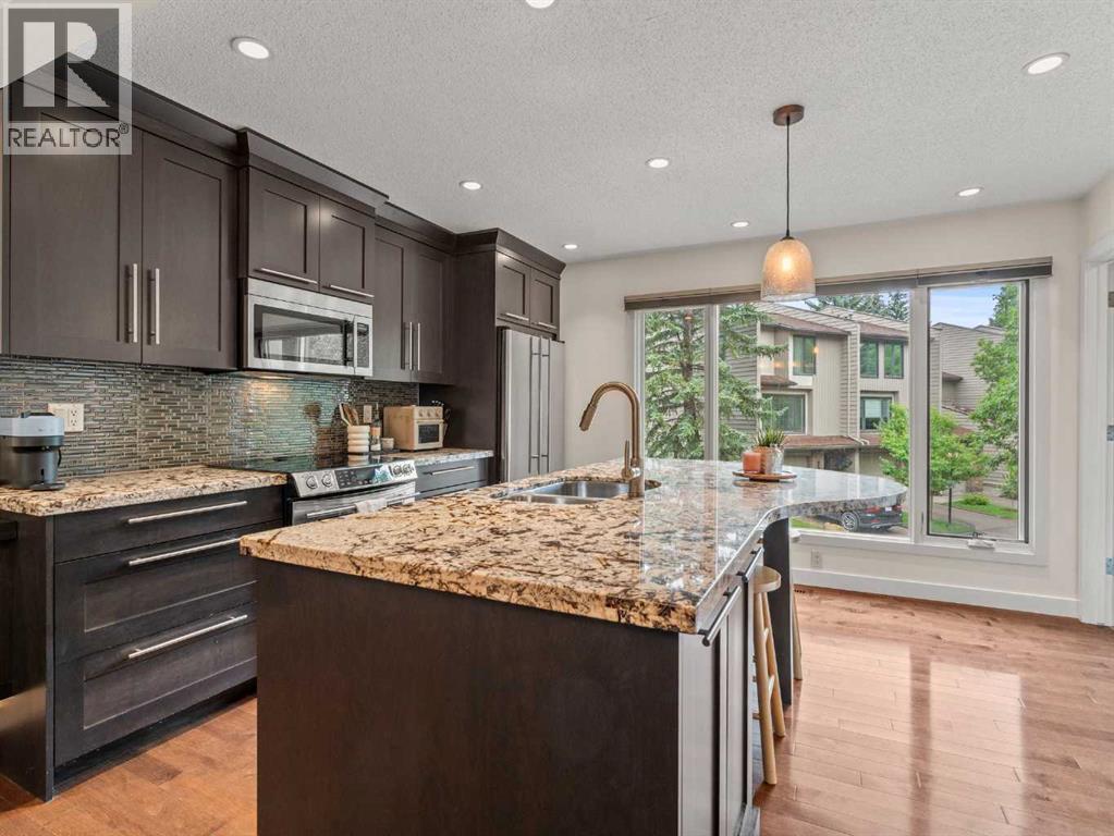 Single Family House 4 Level for Sale in  Point Mckay Road NW Point McKay Calgary 