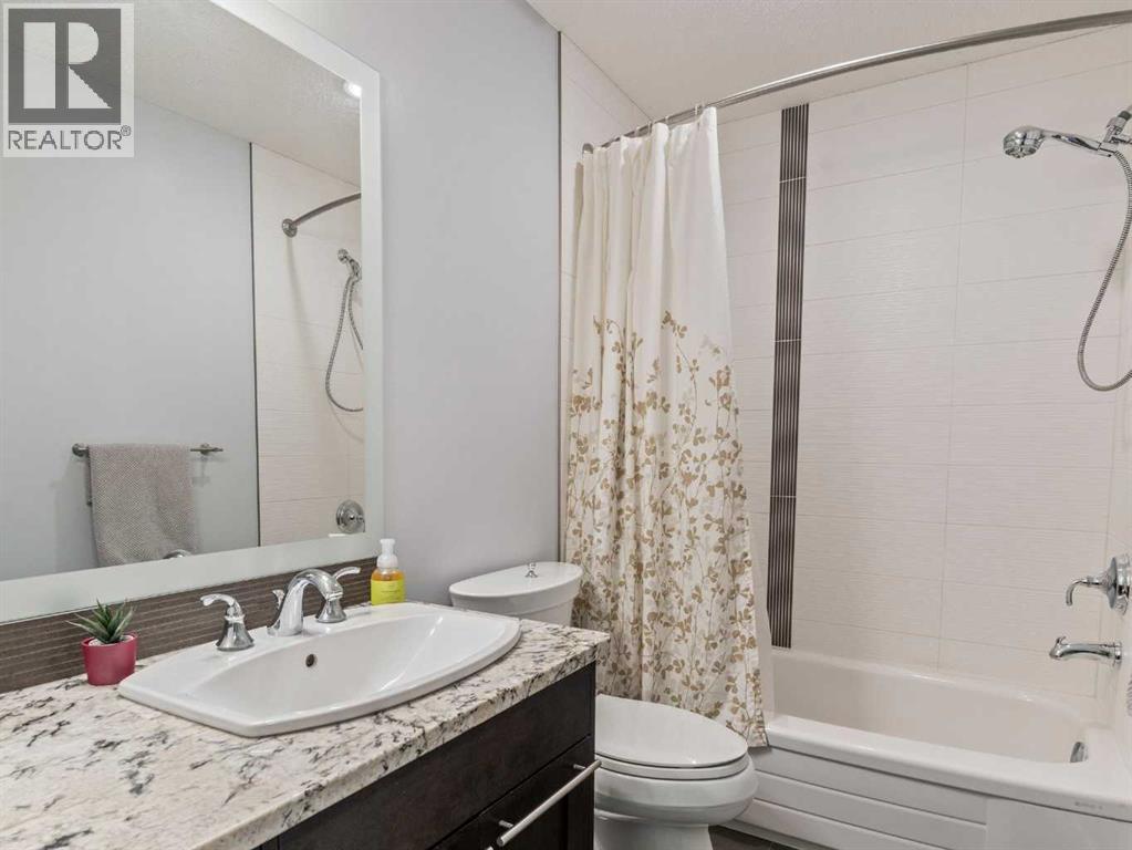Single Family House 4 Level for Sale in  Point Mckay Road NW Point McKay Calgary 