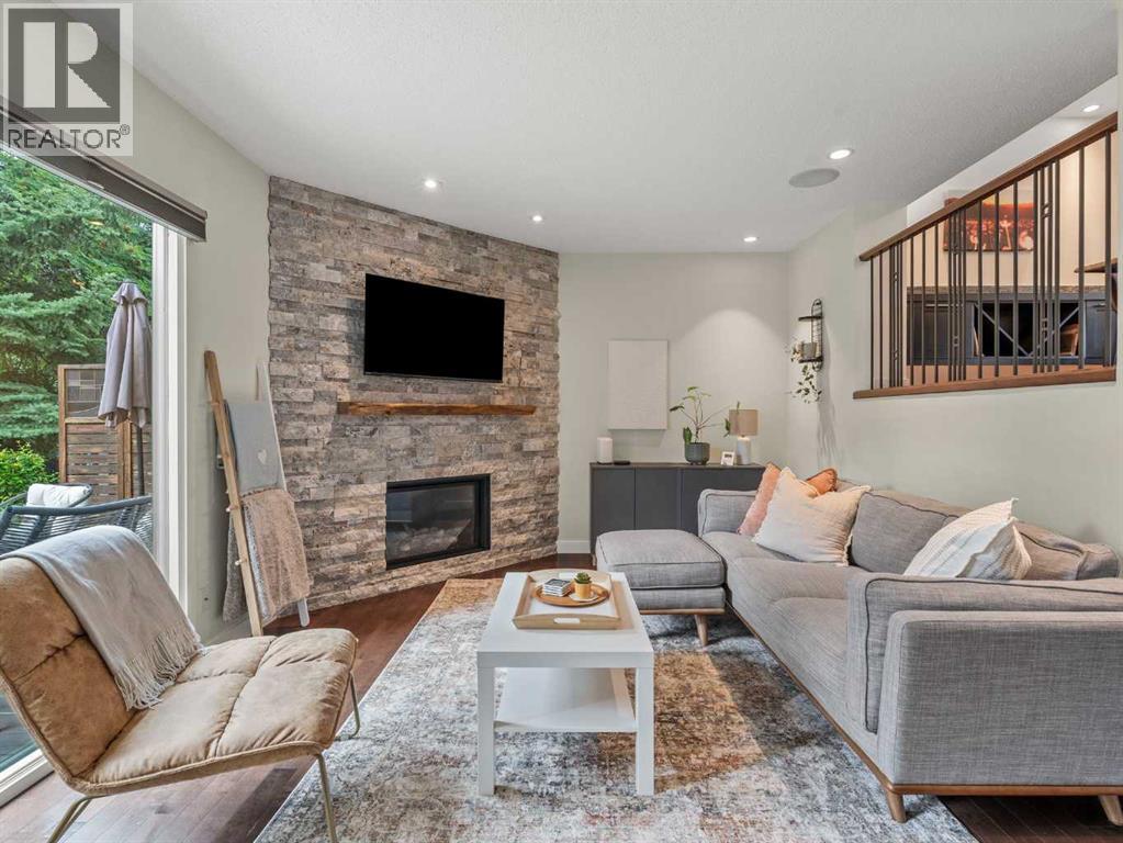 Single Family House 4 Level for Sale in  Point Mckay Road NW Point McKay Calgary 