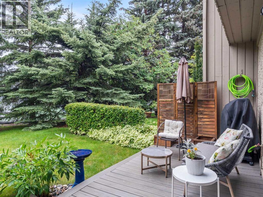 Single Family House 4 Level for Sale in  Point Mckay Road NW Point McKay Calgary 