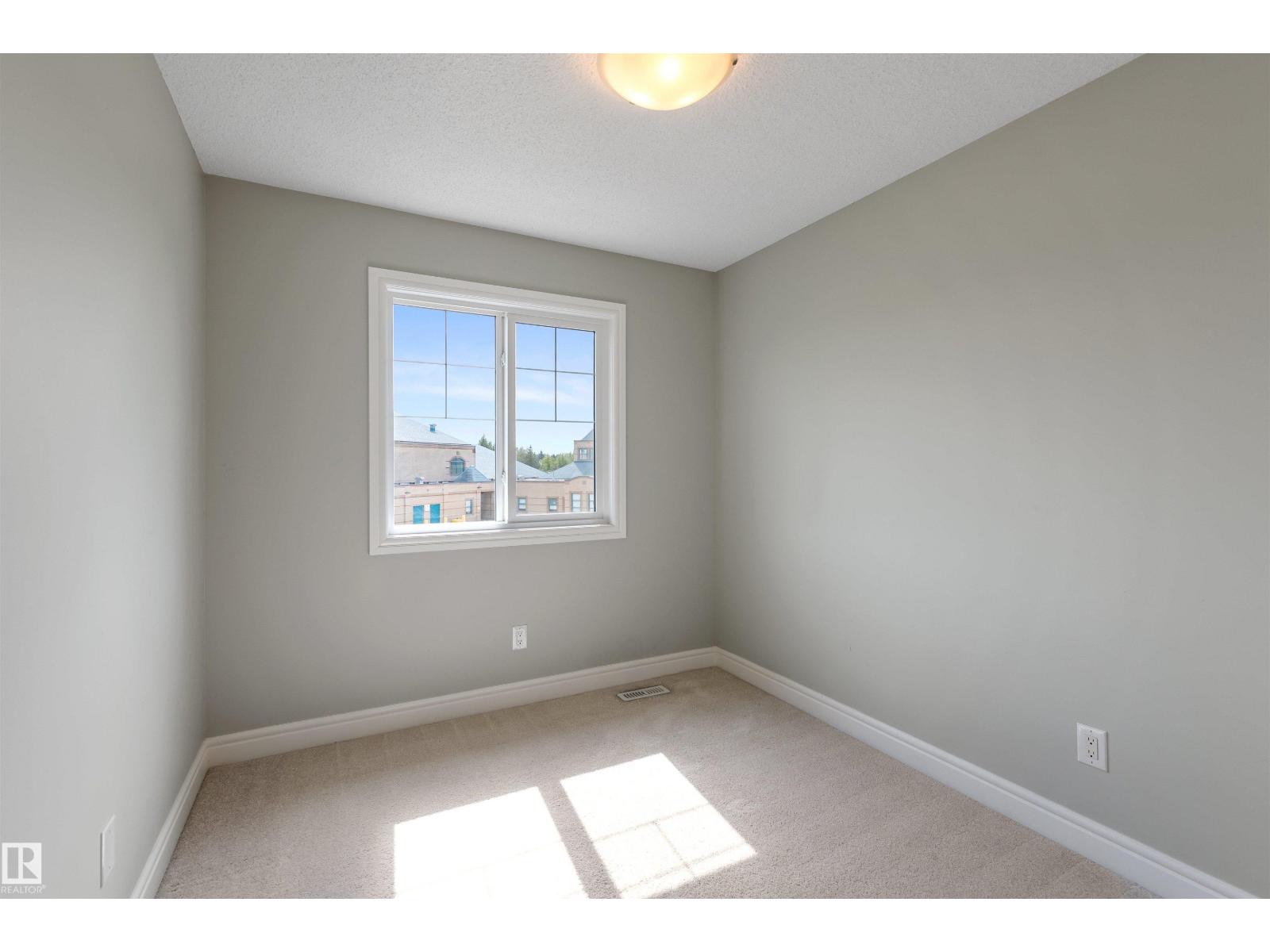 Photo 4 of 4 330 Bulyea Rd Nw, Edmonton AB