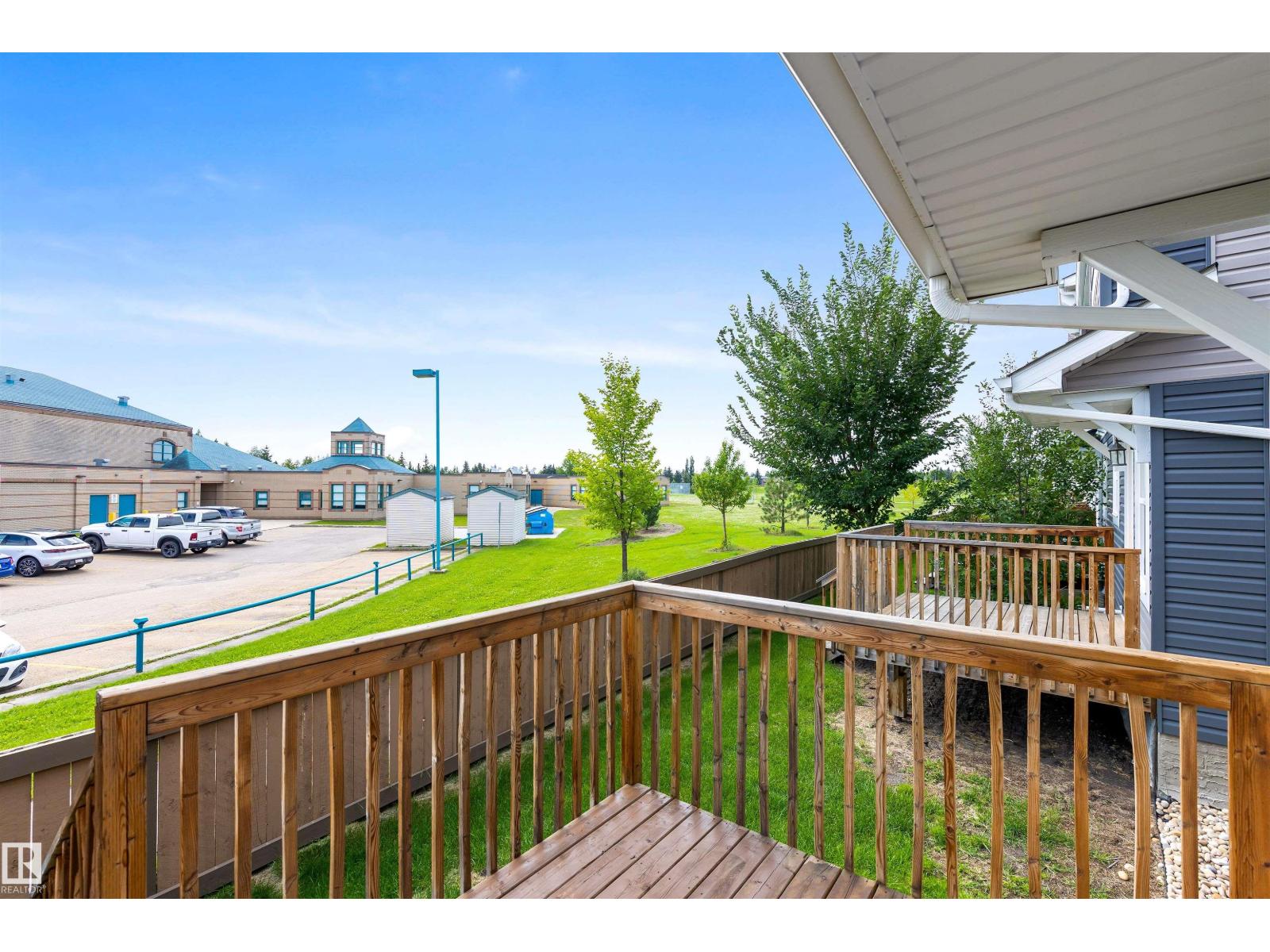 Photo 9 of 4 330 Bulyea Rd Nw, Edmonton AB