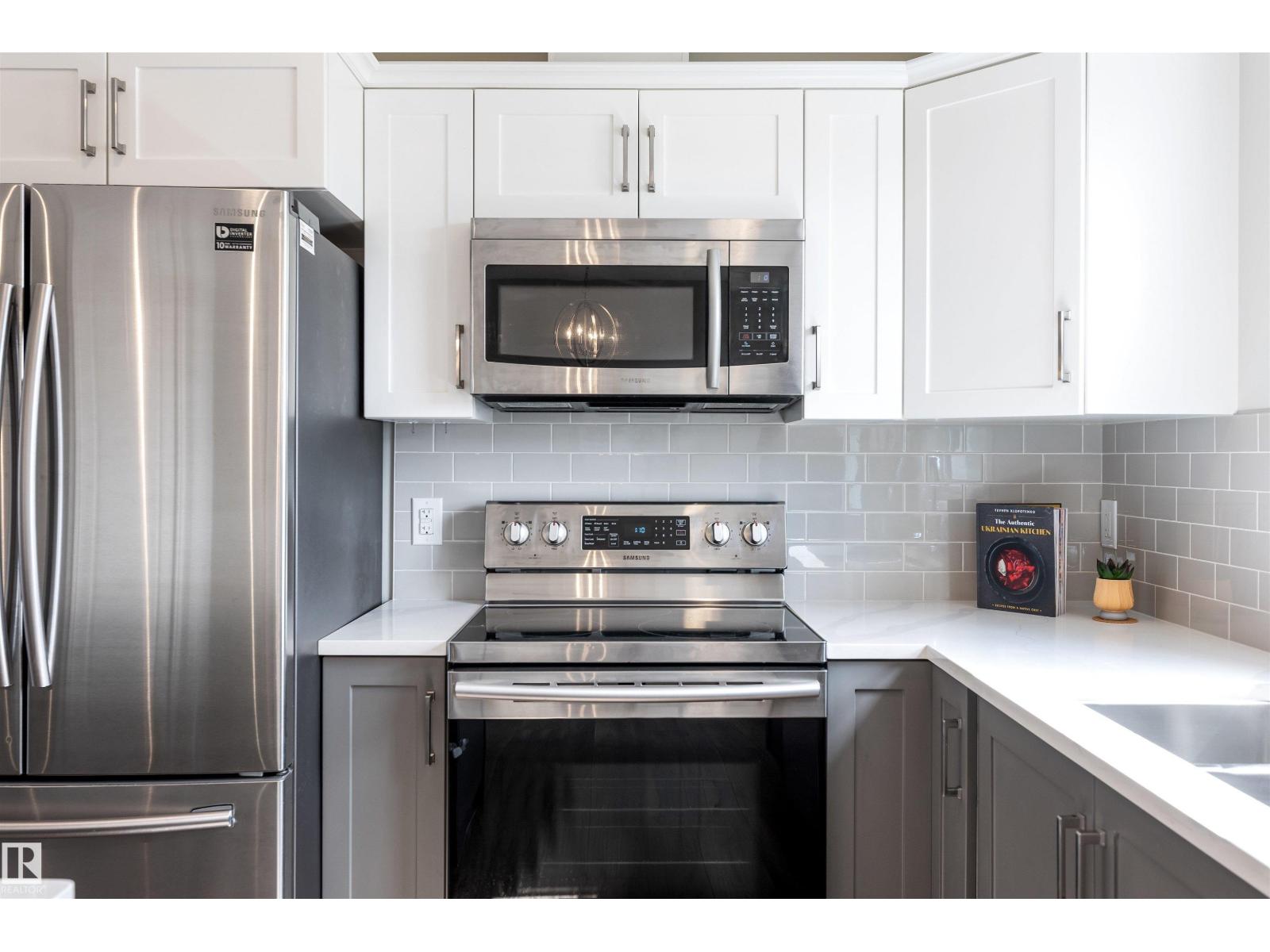 Photo 5 of 4 330 Bulyea Rd Nw, Edmonton AB