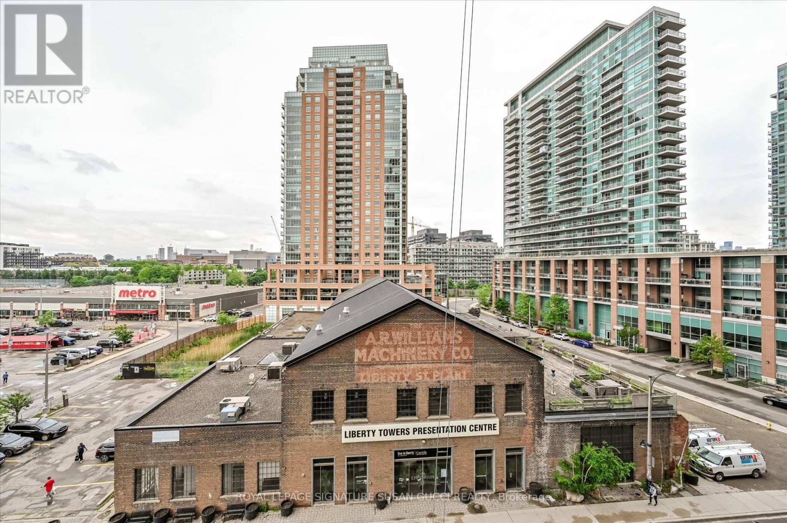 Photo 2 of 615 150 East Liberty Street, Toronto ON