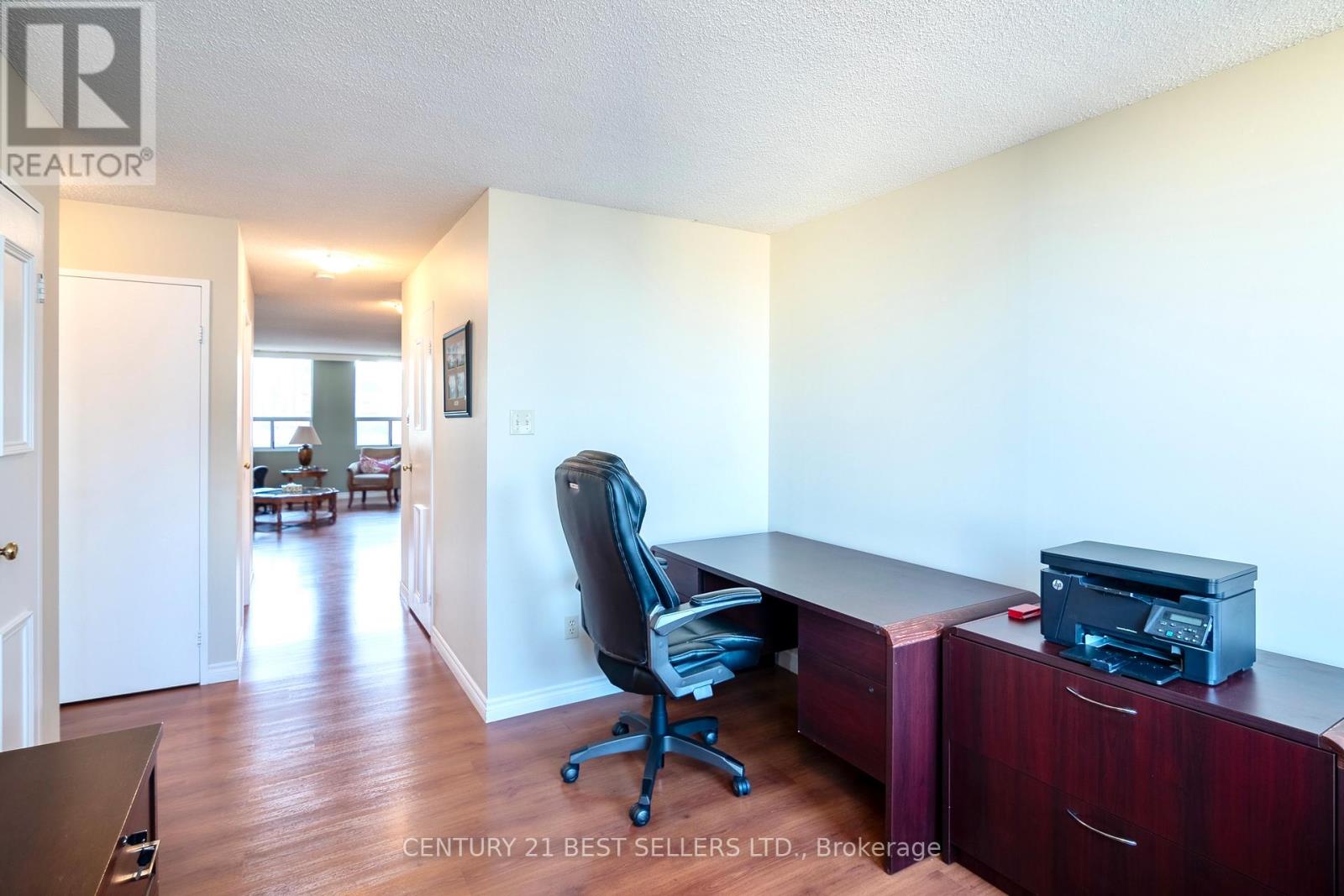 Photo 2 of 1803 3650 Kaneff Crescent, Mississauga ON
