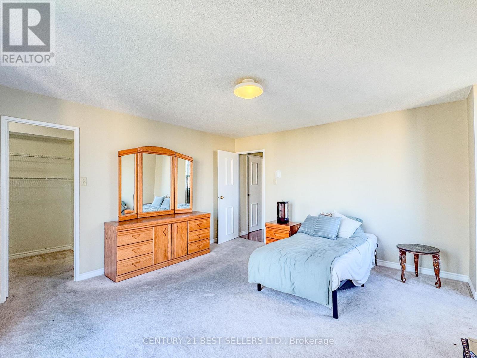 Photo 10 of 1803 3650 Kaneff Crescent, Mississauga ON