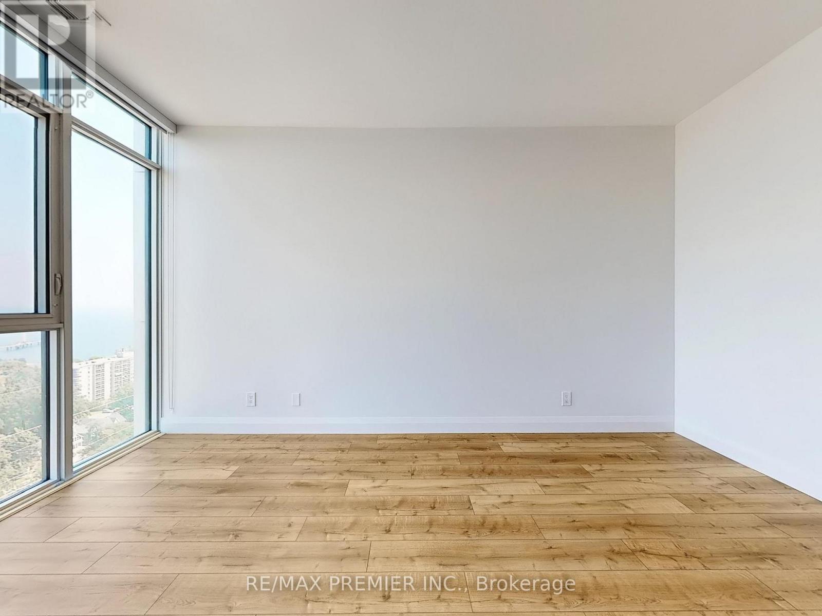 Photo 6 of 2003 500 Brock Avenue, Burlington ON