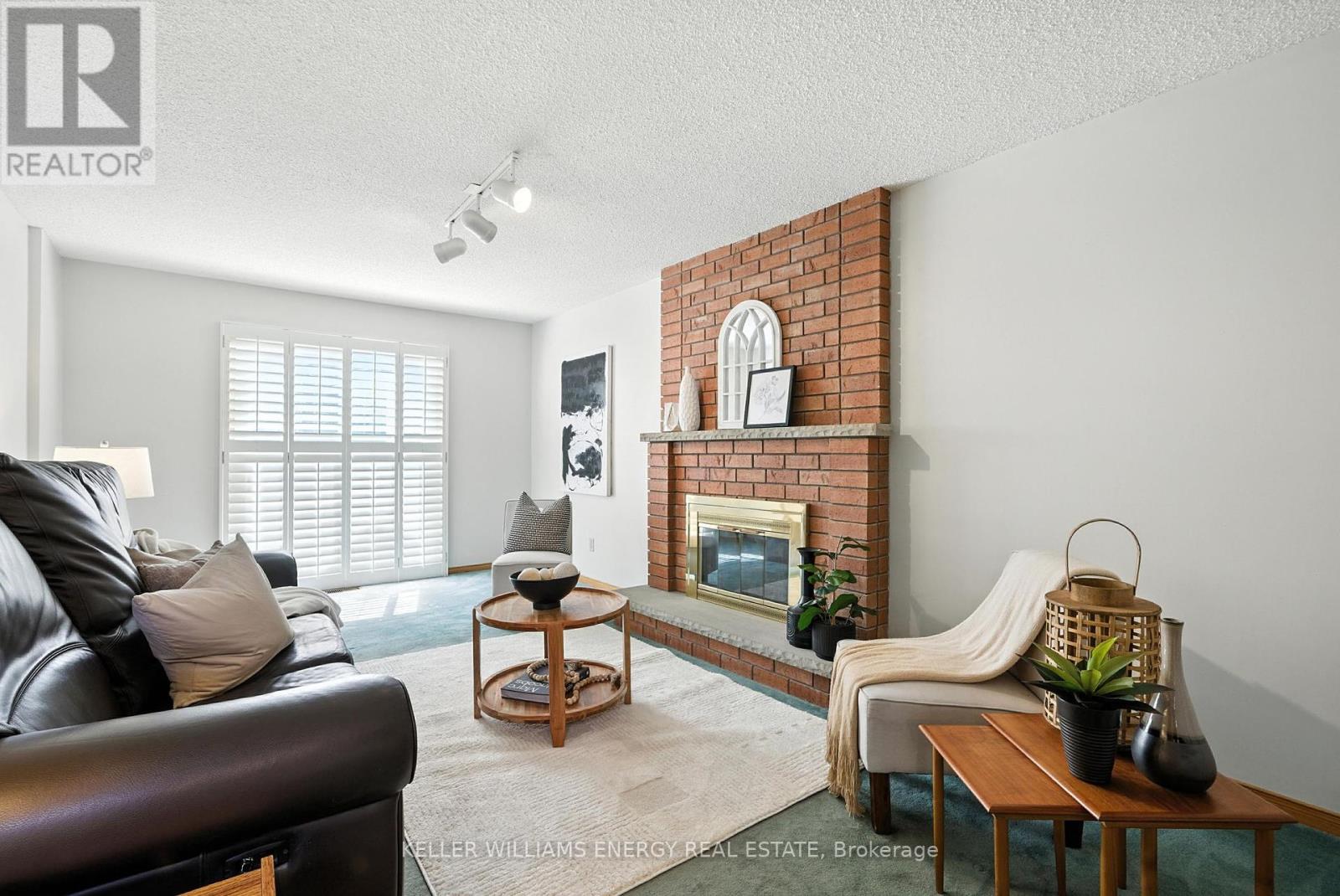 Photo 38 of 49 Cairns Drive, Markham ON