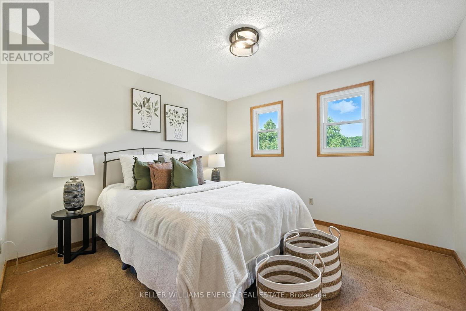 Photo 29 of 49 Cairns Drive, Markham ON