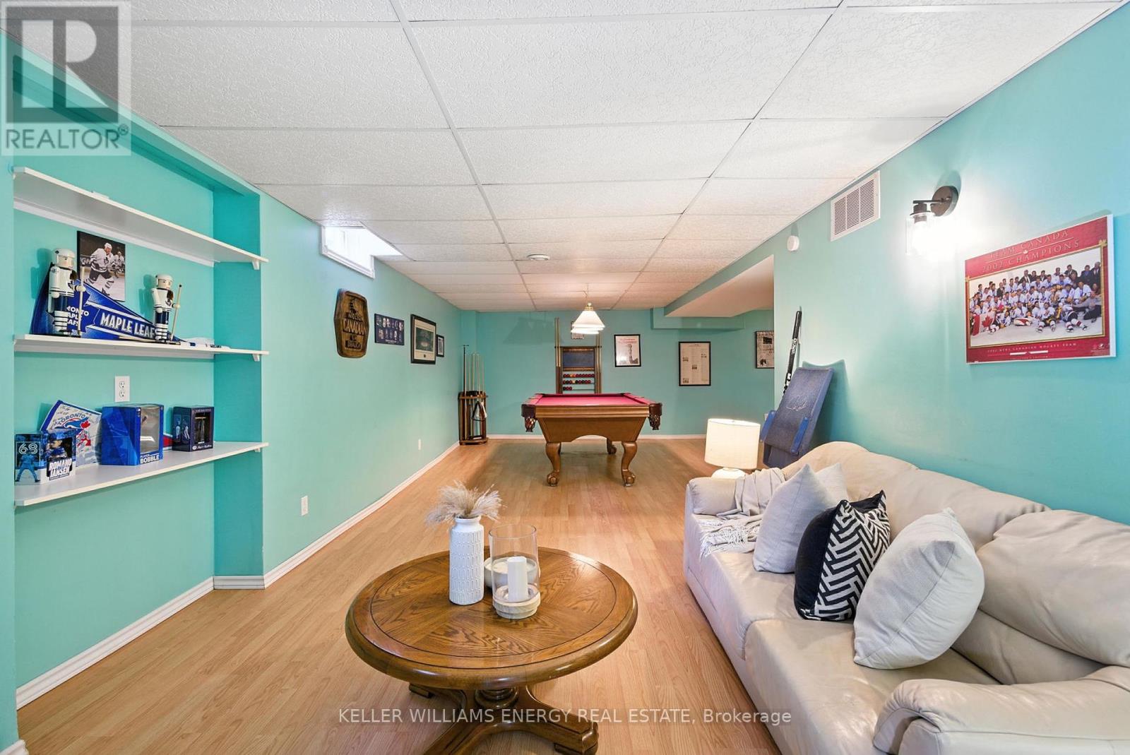 Photo 26 of 49 Cairns Drive, Markham ON