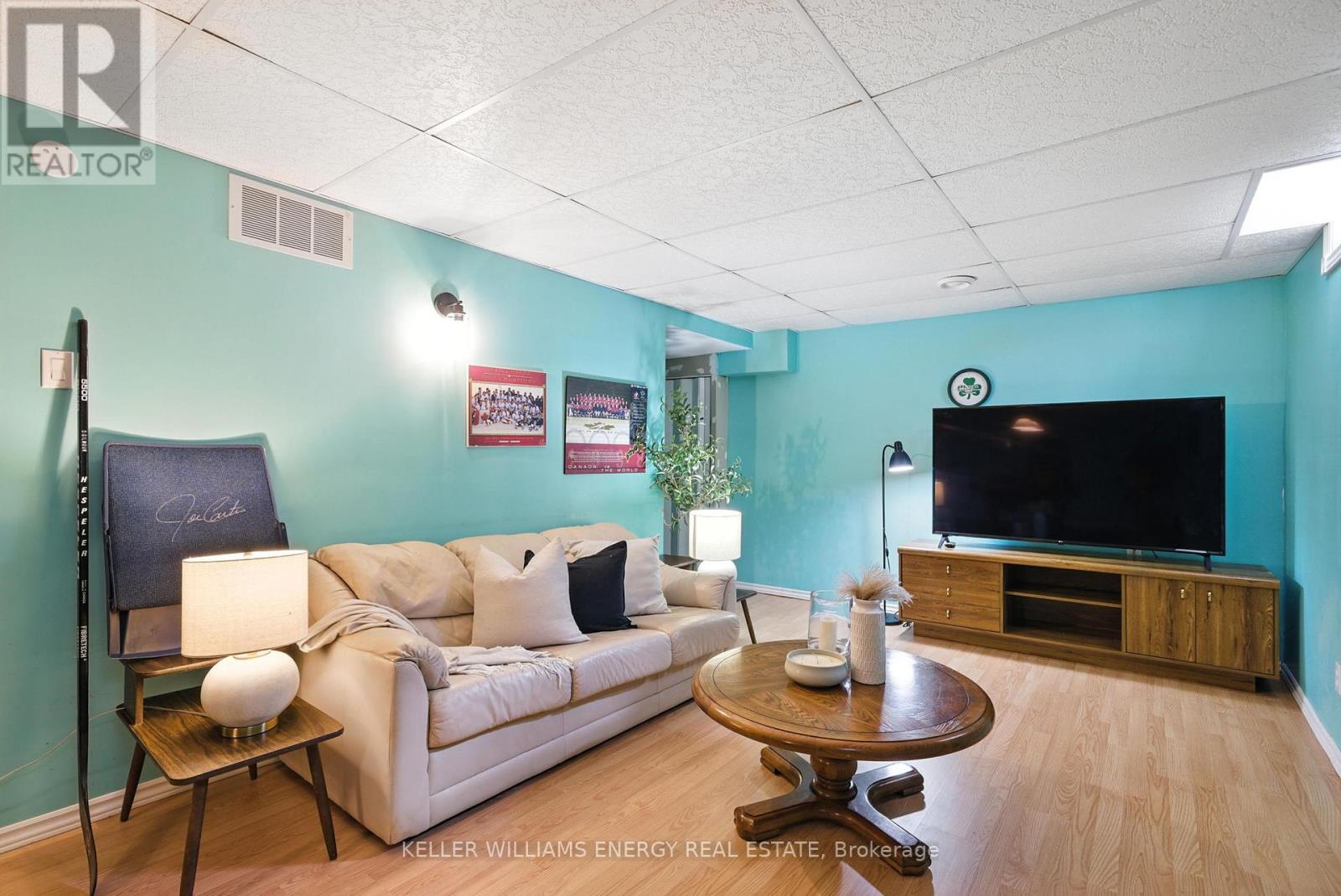 Photo 39 of 49 Cairns Drive, Markham ON