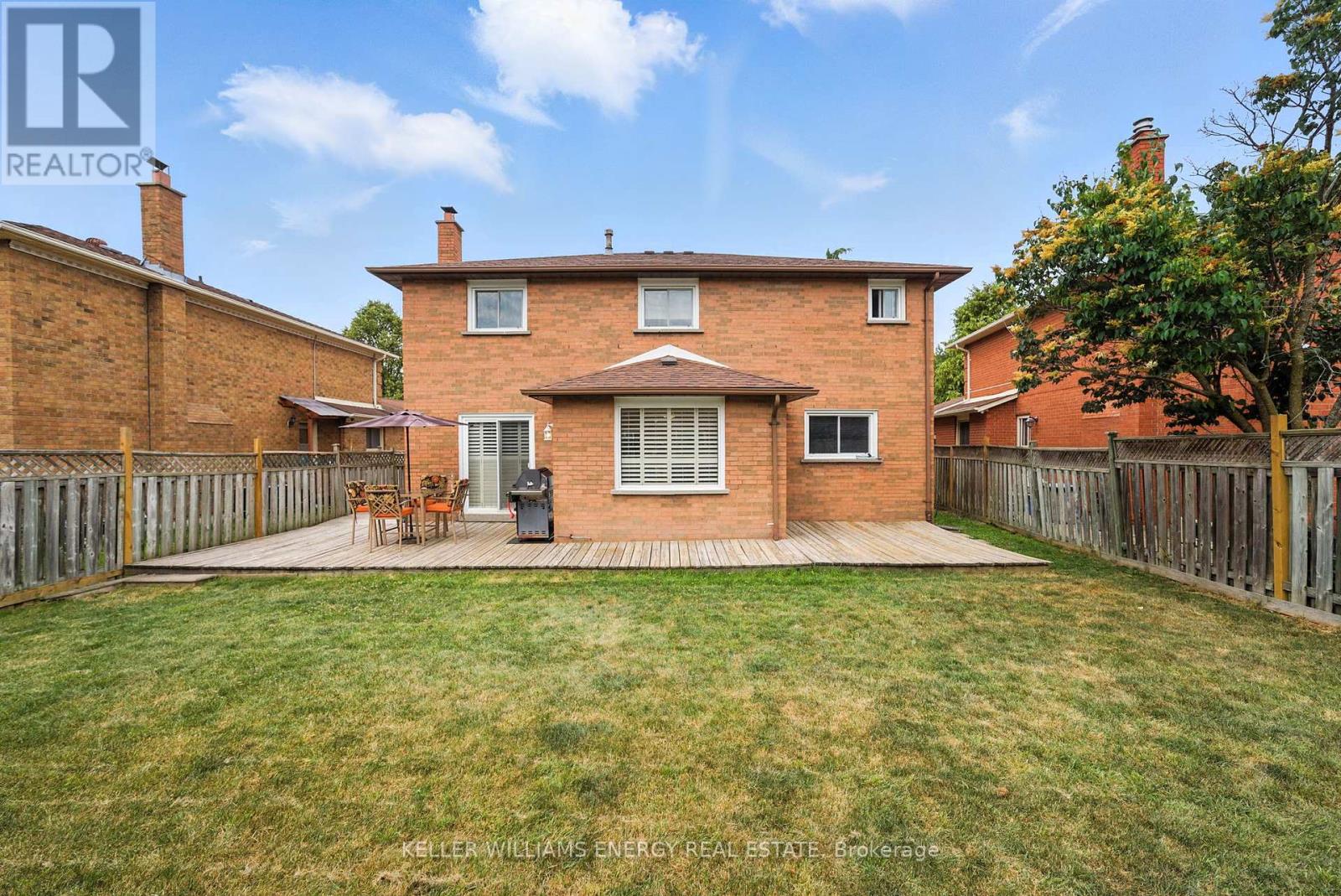 Photo 20 of 49 Cairns Drive, Markham ON