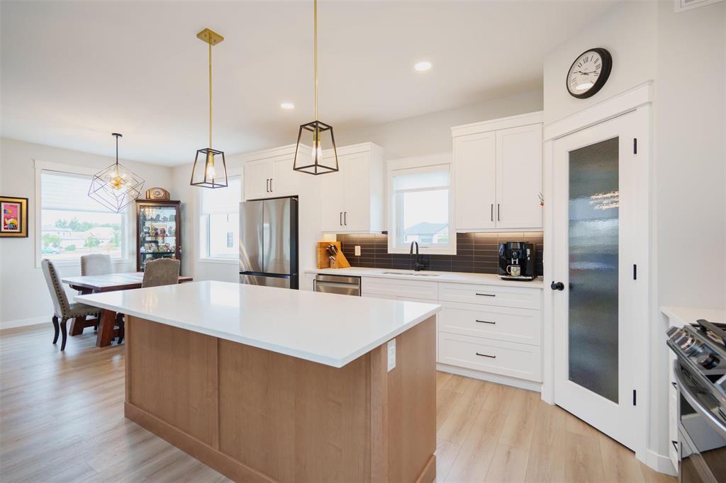 Photo 5 of 29 Cairn Crescent, Dugald MB