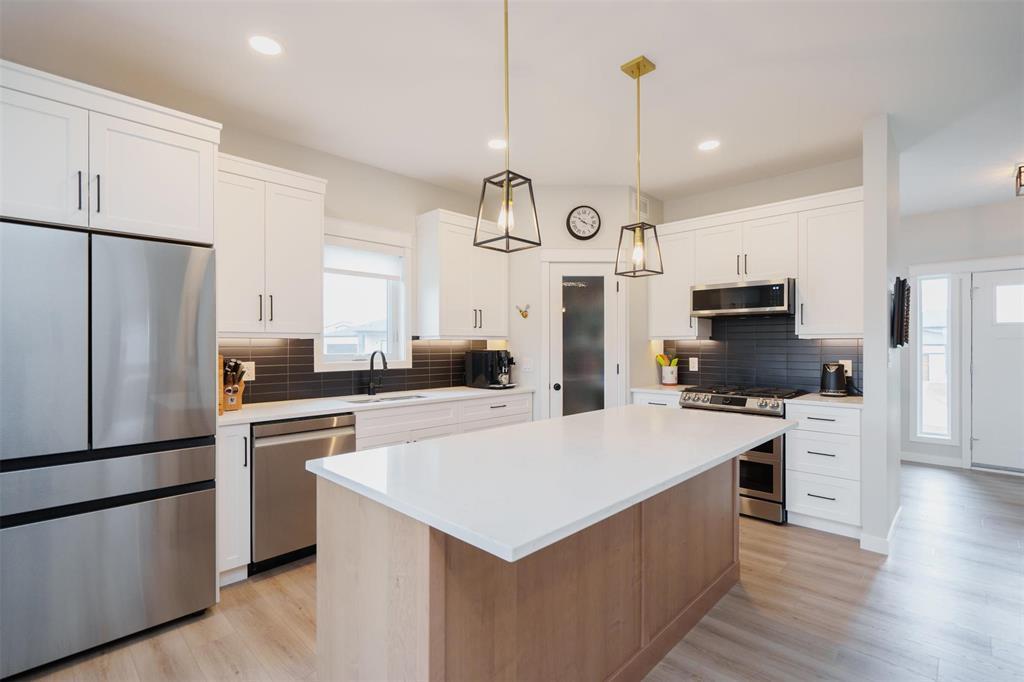 Photo 6 of 29 Cairn Crescent, Dugald MB