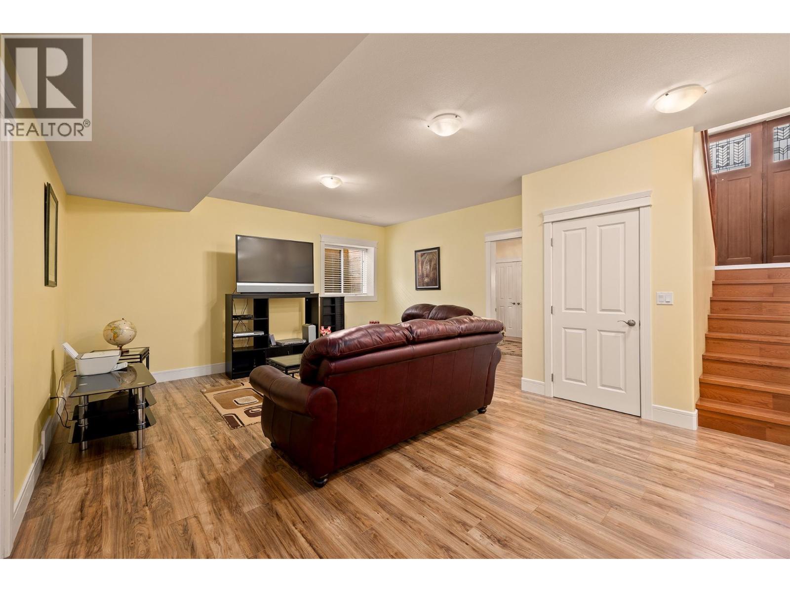  5661 Jasper Way, Kelowna