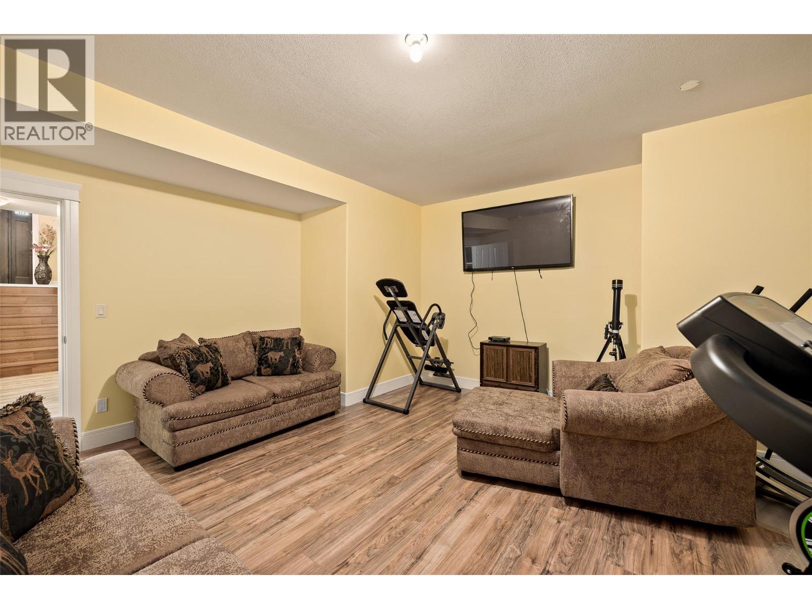  5661 Jasper Way, Kelowna