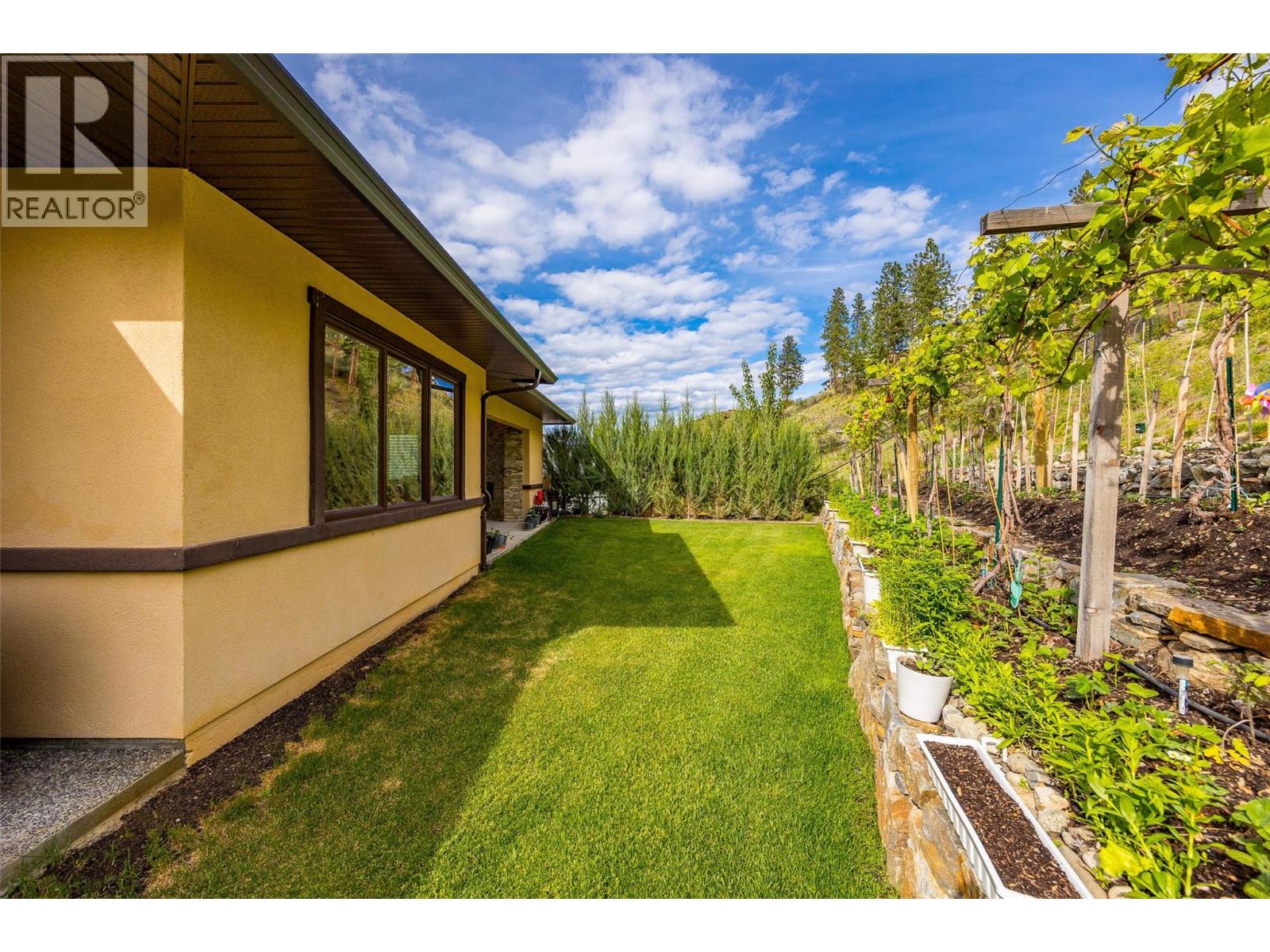 5661 Jasper Way, Kelowna