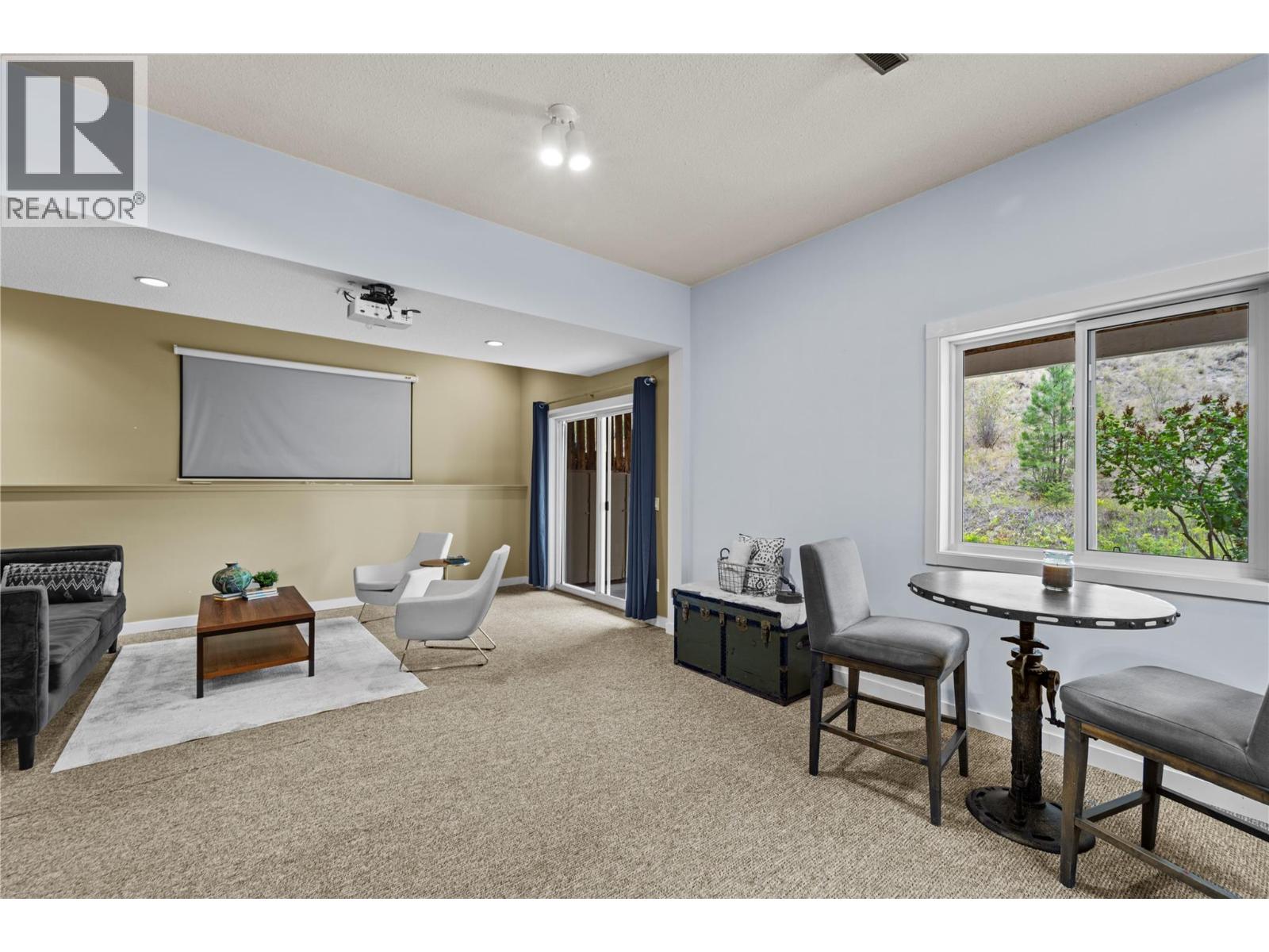 Photo 5 of 626 Gleneagles Drive, Kamloops BC