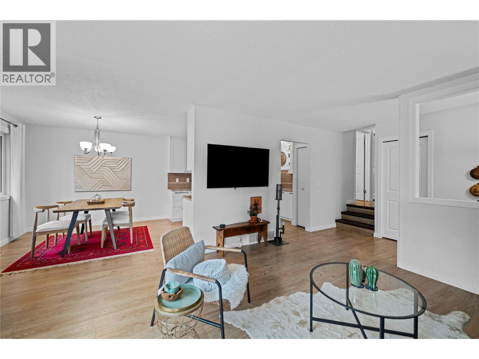Photo 2 of 626 Gleneagles Drive, Kamloops BC