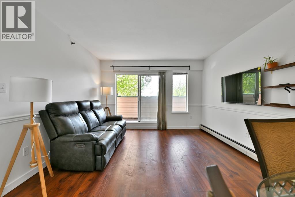 Photo 1 of 213 22661 Lougheed Highway, Maple Ridge BC