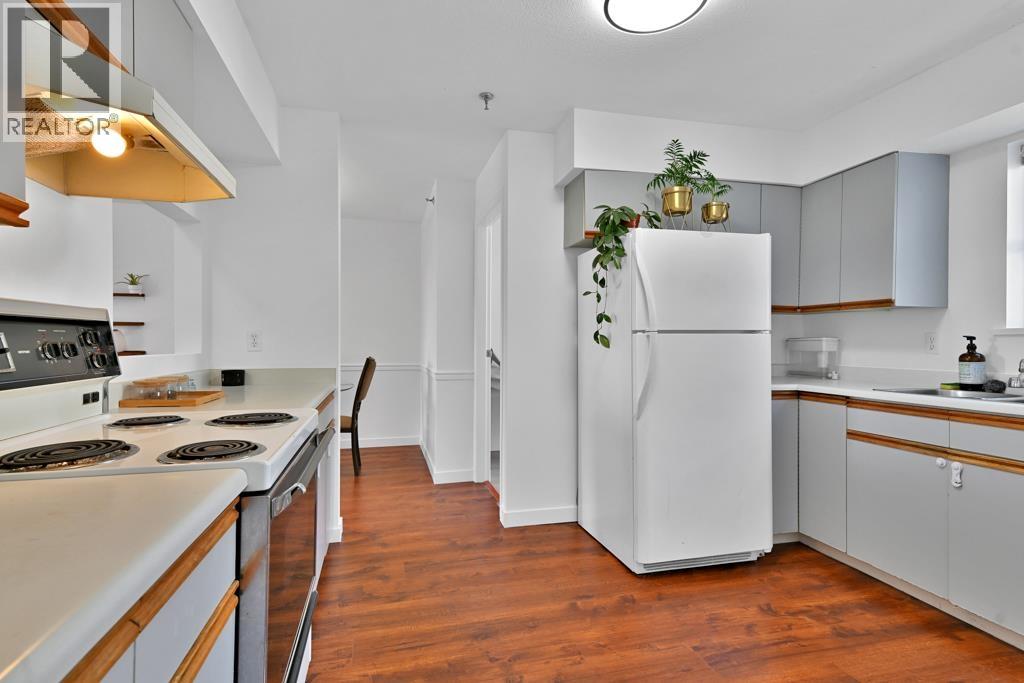 Photo 15 of 213 22661 Lougheed Highway, Maple Ridge BC
