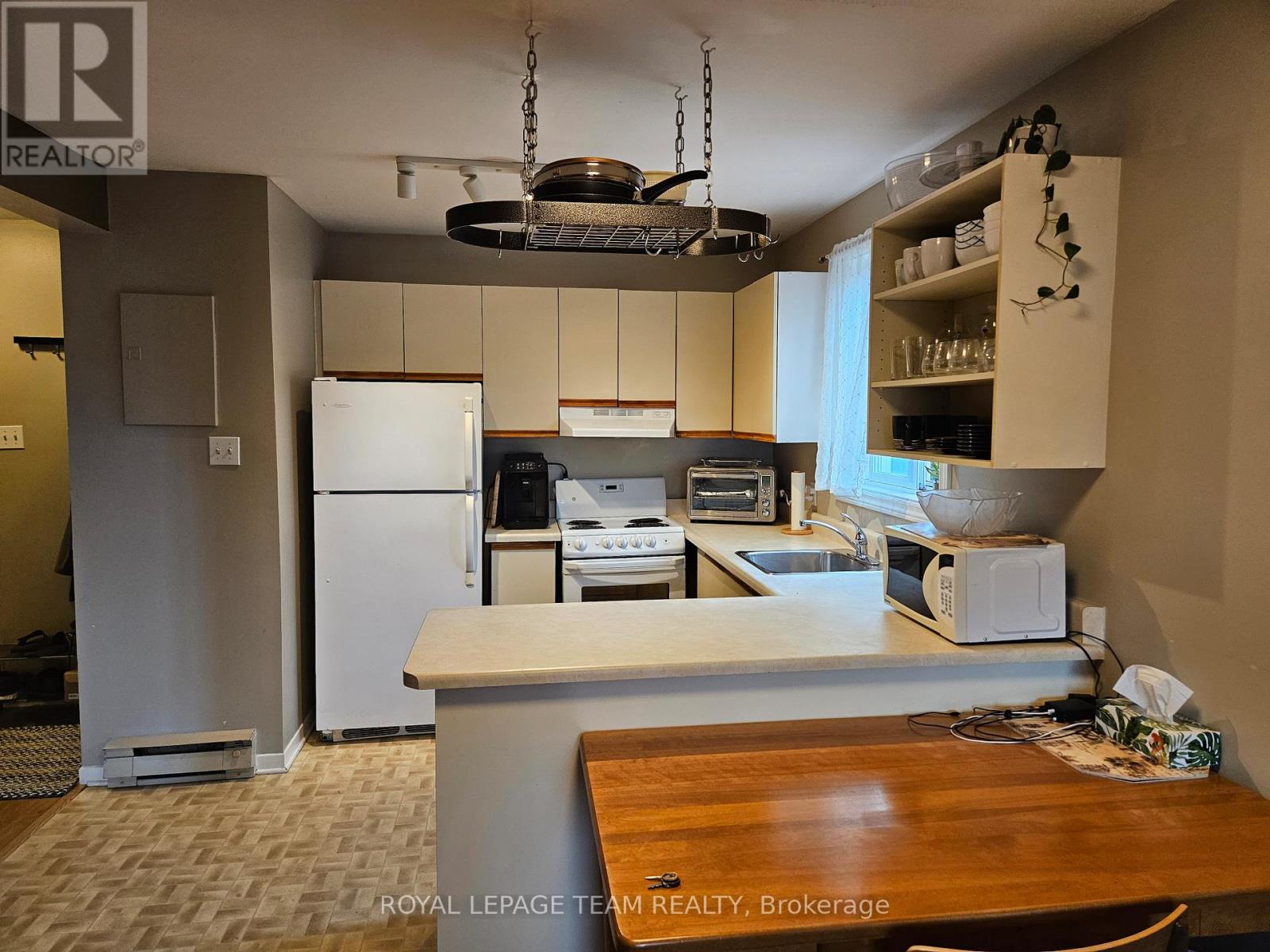 Photo 30 of 5 522 Riverdale Avenue S, Ottawa ON