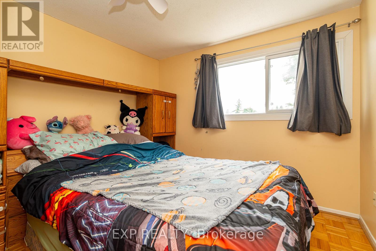 Photo 14 of 40 2296 Orient Park Drive, Ottawa ON