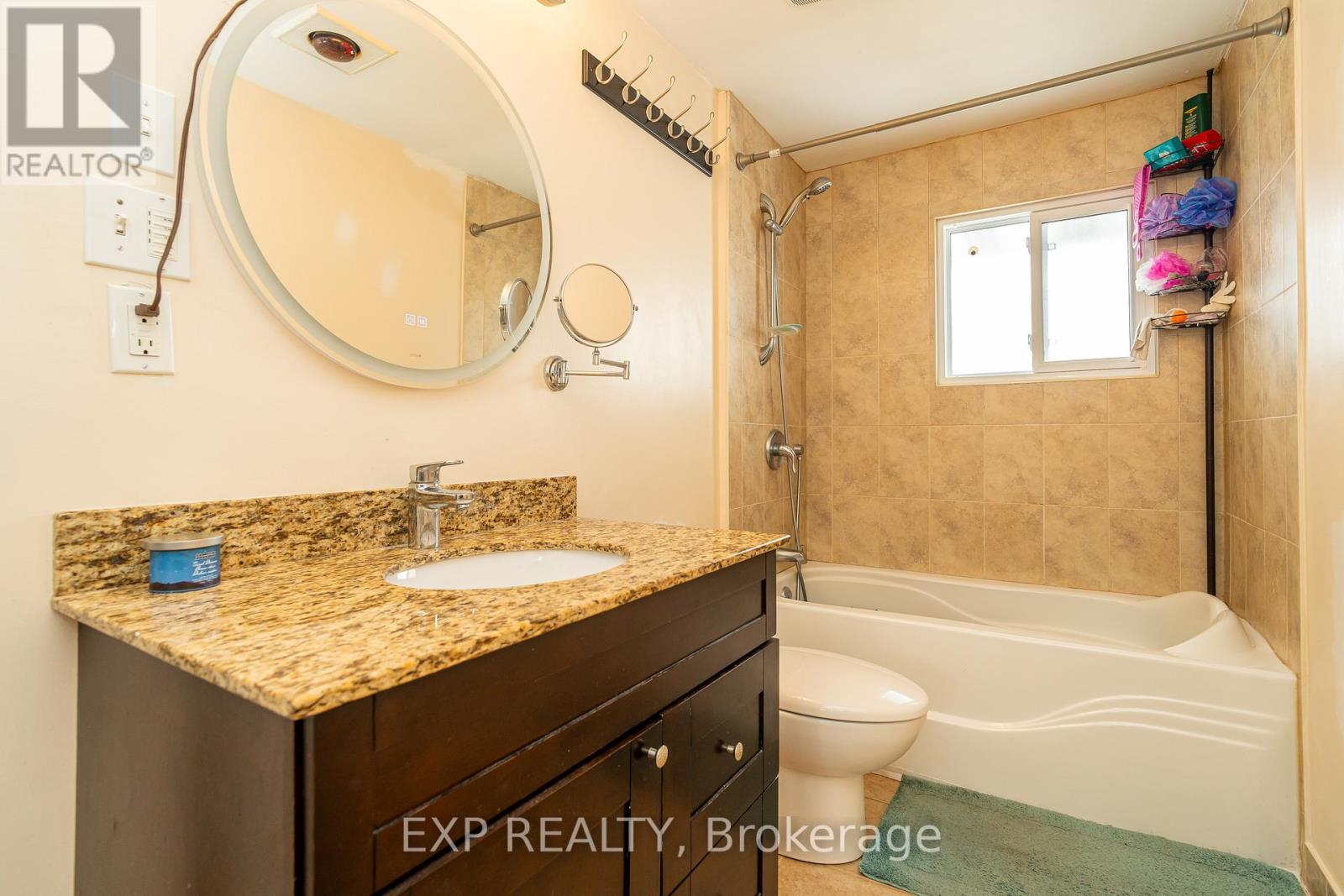 Photo 32 of 40 2296 Orient Park Drive, Ottawa ON