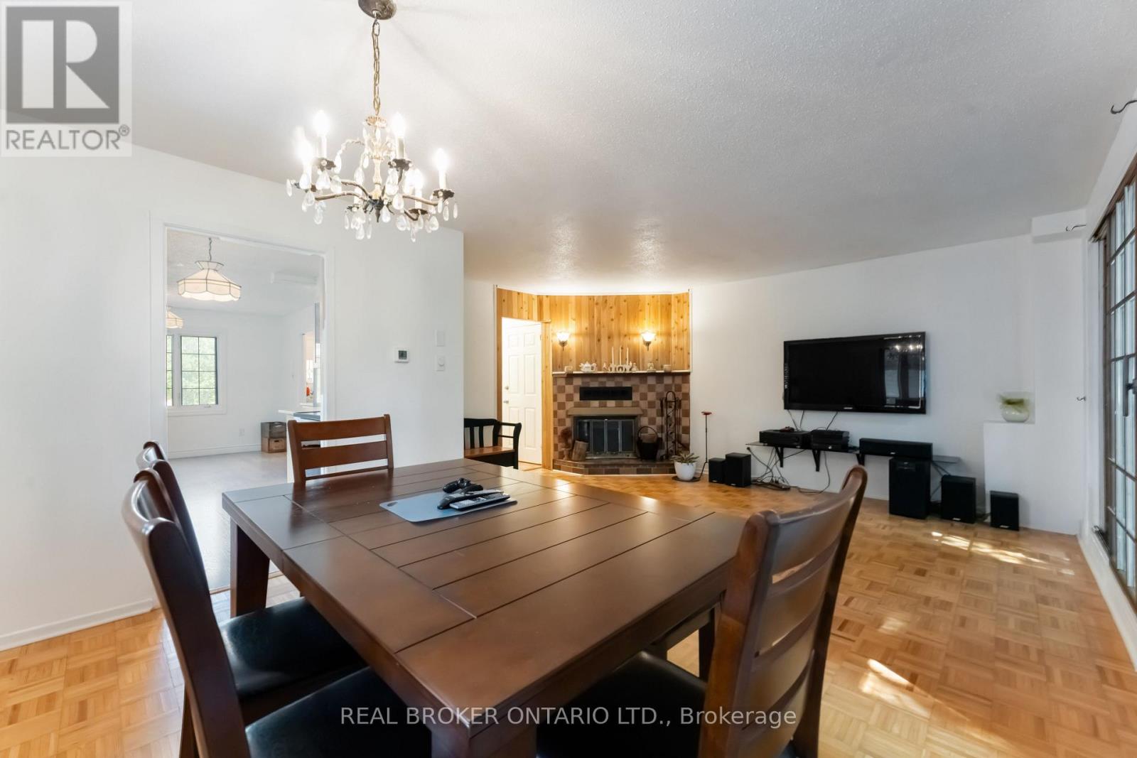 Photo 12 of 77 Priam Way, Ottawa ON