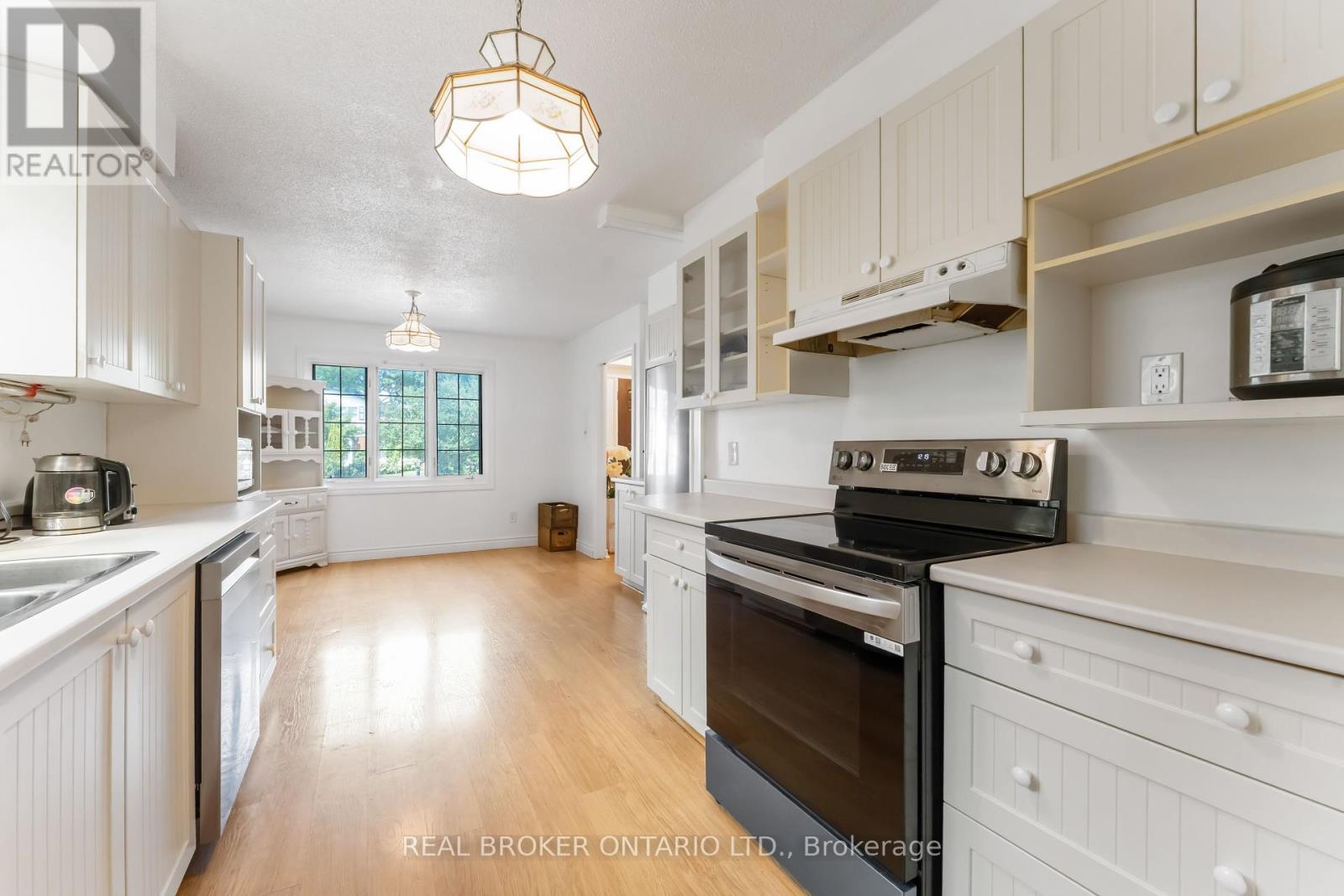 Photo 14 of 77 Priam Way, Ottawa ON