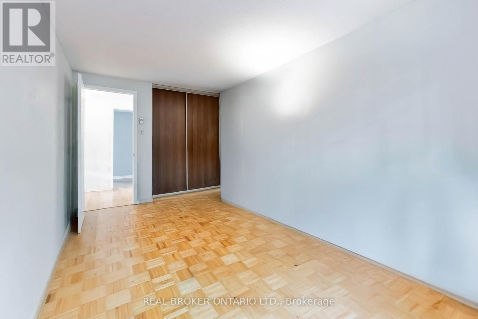 Photo 24 of 77 Priam Way, Ottawa ON